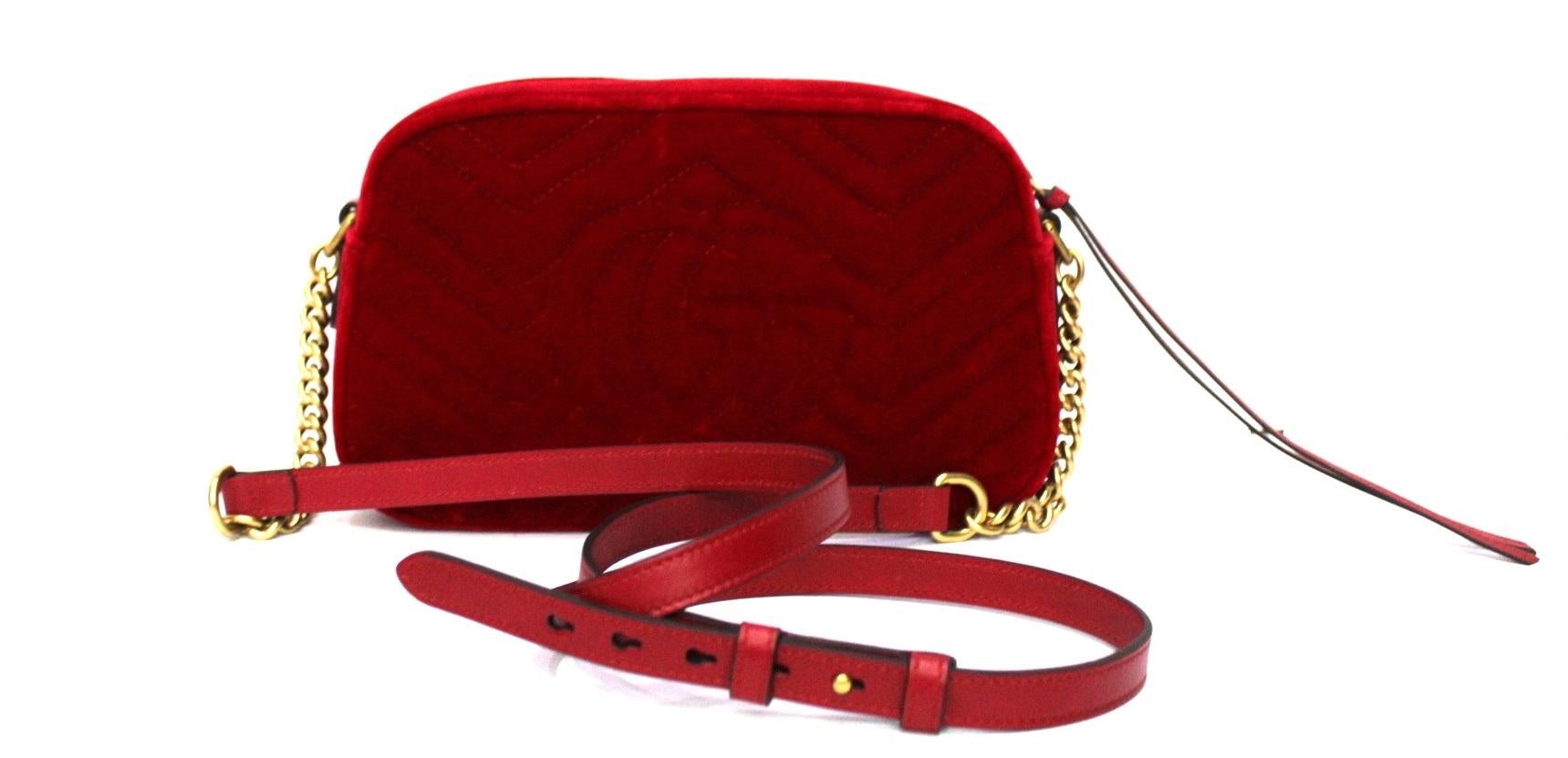 red gucci bag