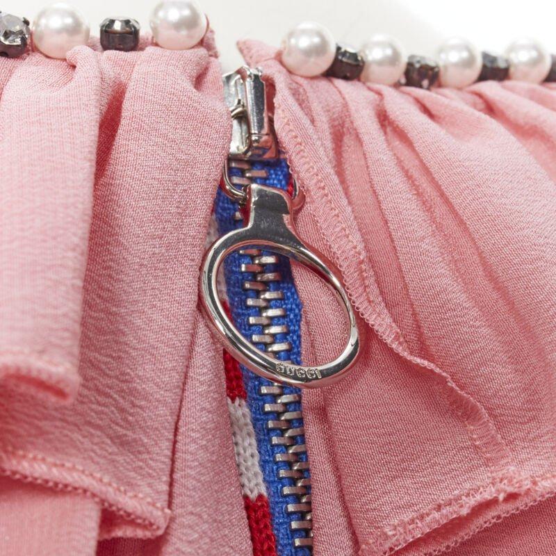GUCCI maglione a righe bianche rosse e rosa in seta con colletto di perle e cristalli L. in vendita 5