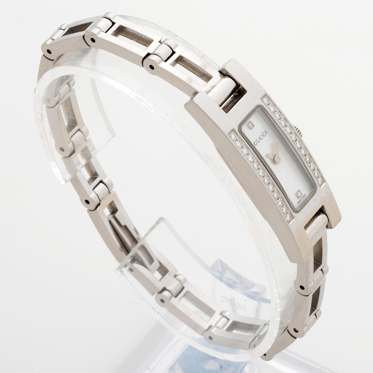Montre-bracelet Gucci réf. 3900L pour femme, acier inoxydable, nacre, diamants, etc. Excellent état à Canterbury, England