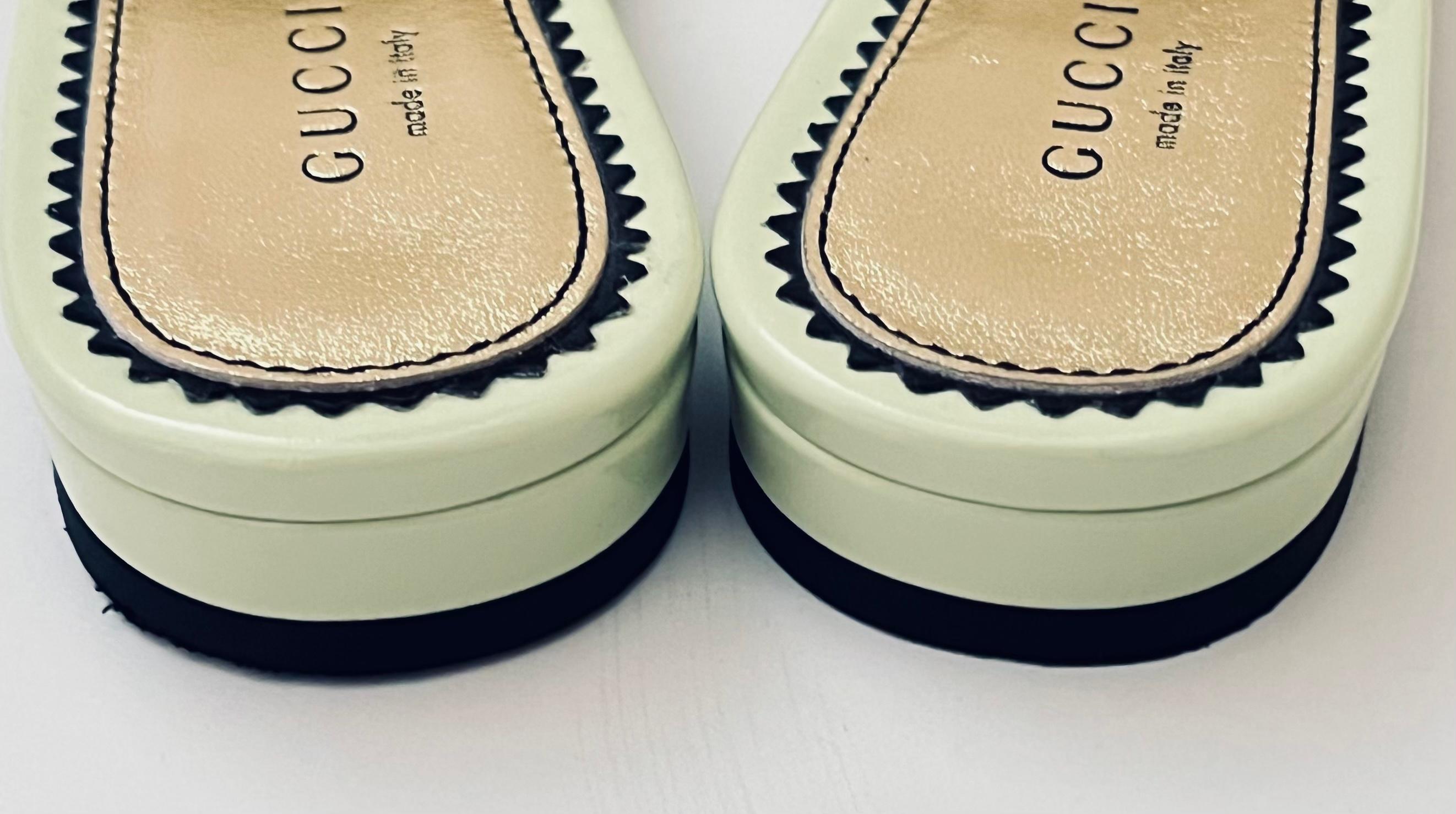 Gucci Regent Crystal Panther Head Slides Sandals In Excellent Condition For Sale In London, GB