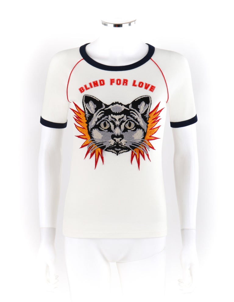 Gør det tungt underjordisk Tomat GUCCI Resort 2017 "Blind for Love" Embroidered Cat Patch Jersey T-Shirt Top  For Sale at 1stDibs