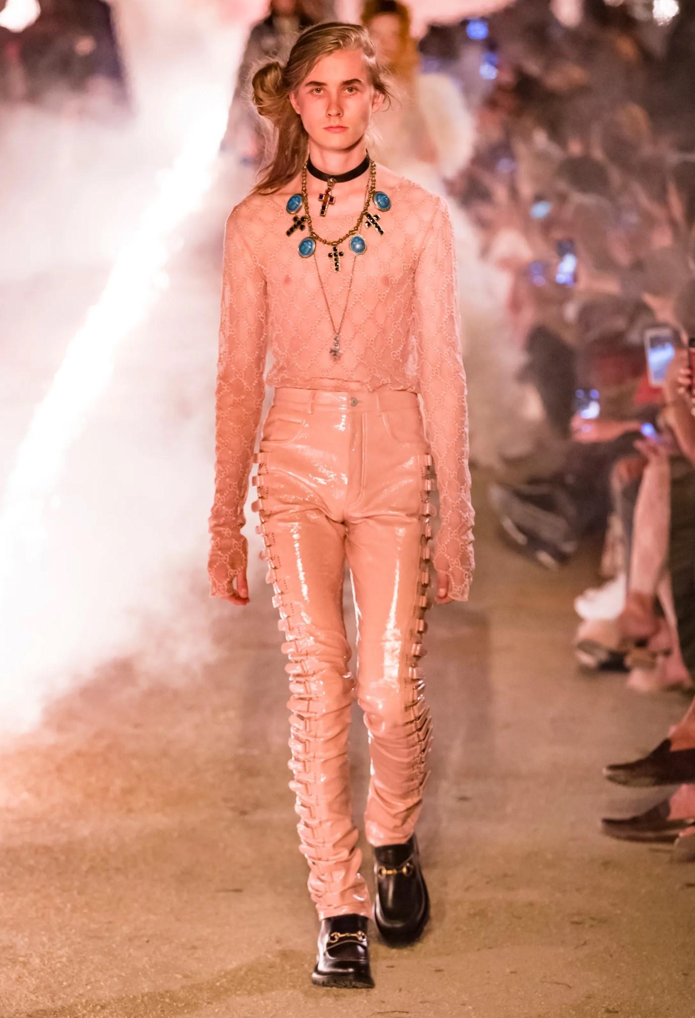 GUCCI Resort 2019 by Alessandro Michele pants comes in a pink patent leather featuring a skinny fit, side tab details, zipped cuffs, studded details, and a zip fly closure. Comes with tags. Made in Italy. 

Very Good Pre-Owned Condition. Light