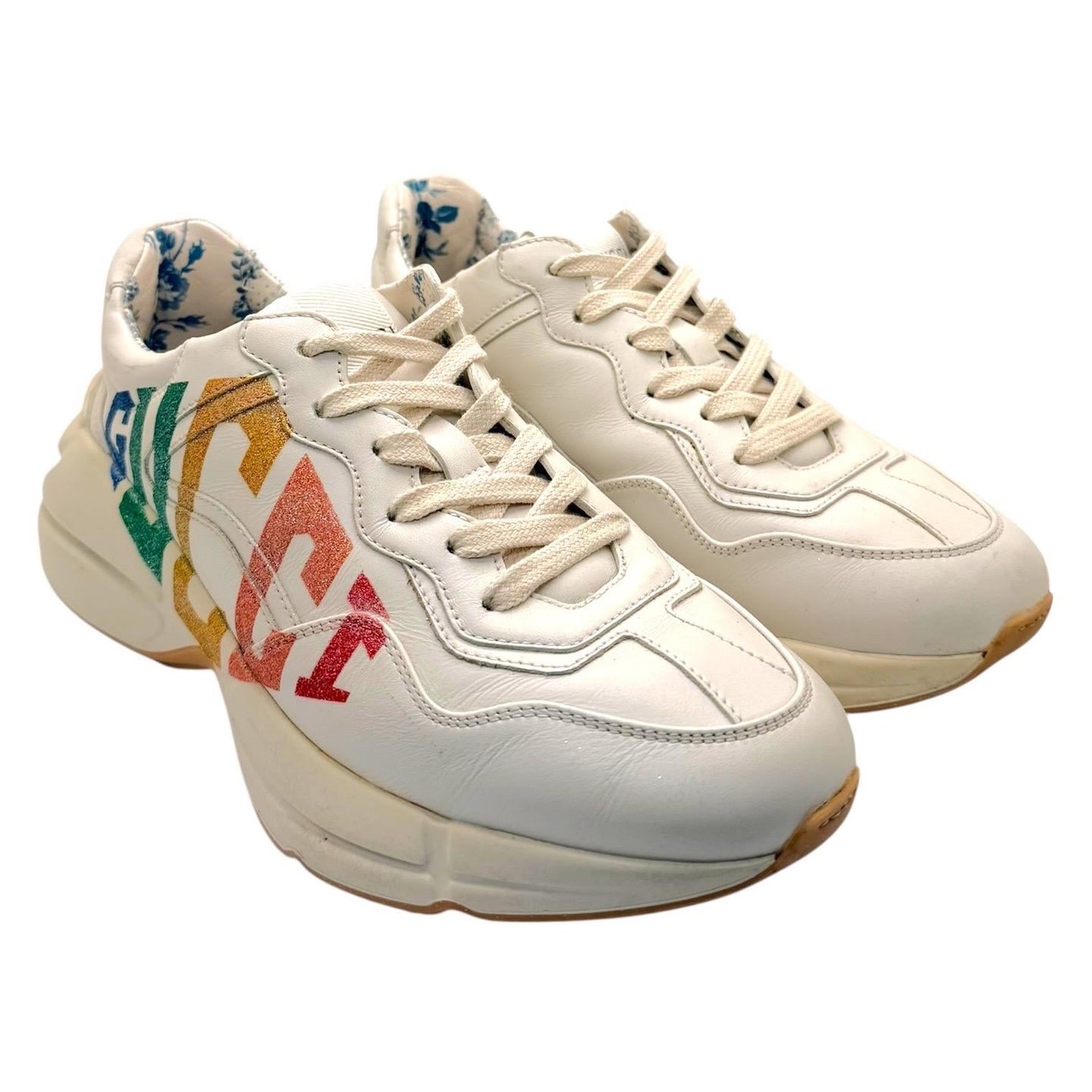 Baskets en cuir à logo arc-en-ciel de Gucci, ivoire, EU 37