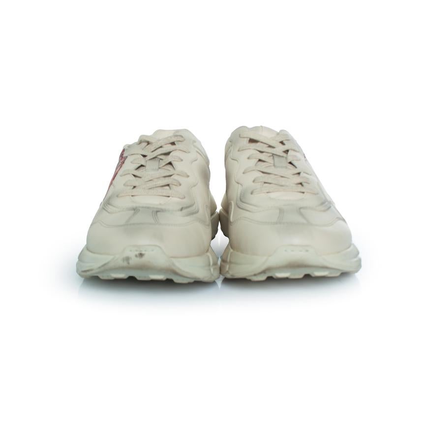 Gucci, zapatillas Rhyton con estampado de boca en beige en Excelente estado para la venta en AMSTERDAM, NL