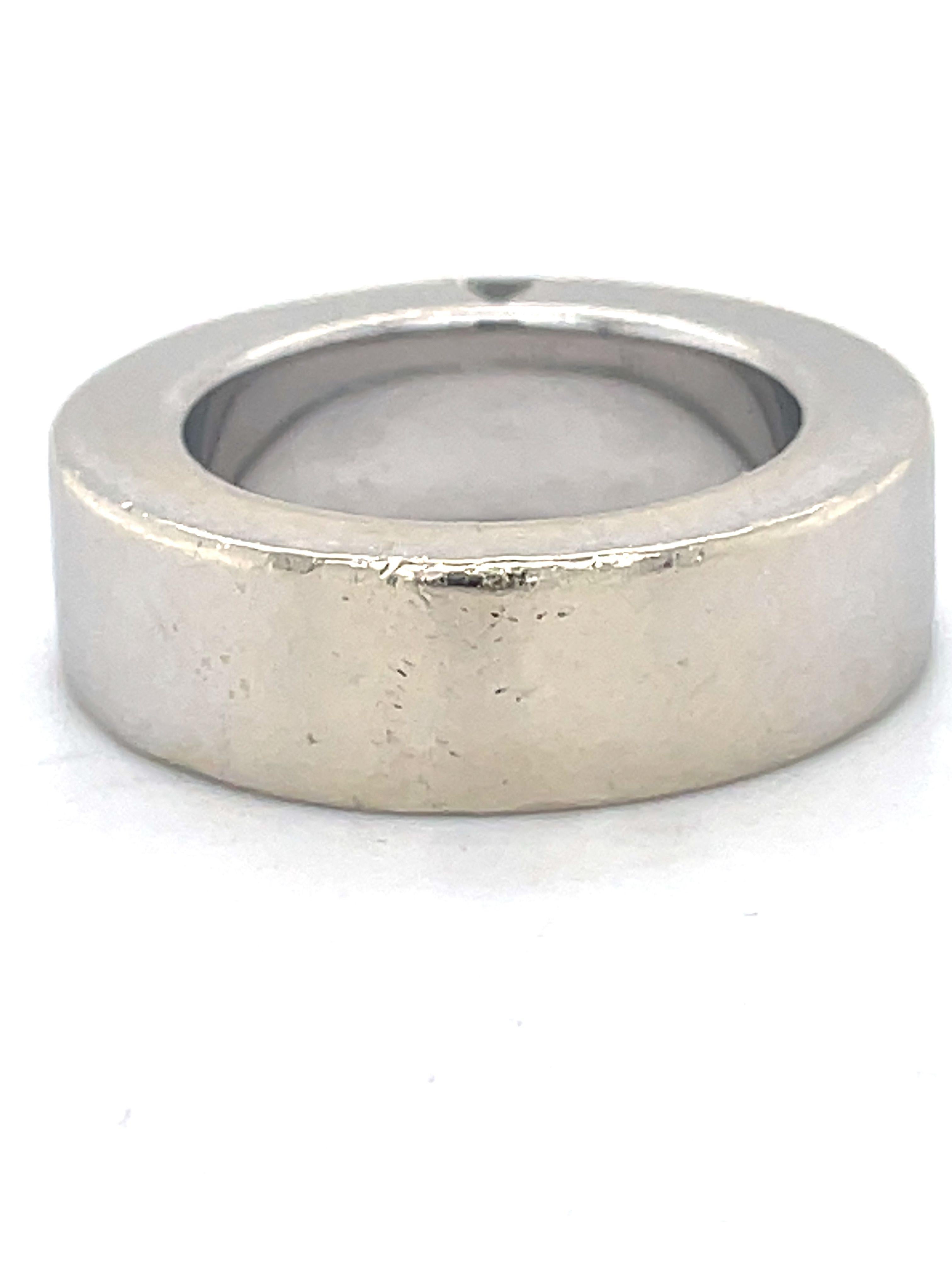 Gucci Ring, Tenttion-Ring, 18 Karat Weißgold Gucci Ring 0,3CT Diamanten im Prinzessinnenschliff im Angebot 1