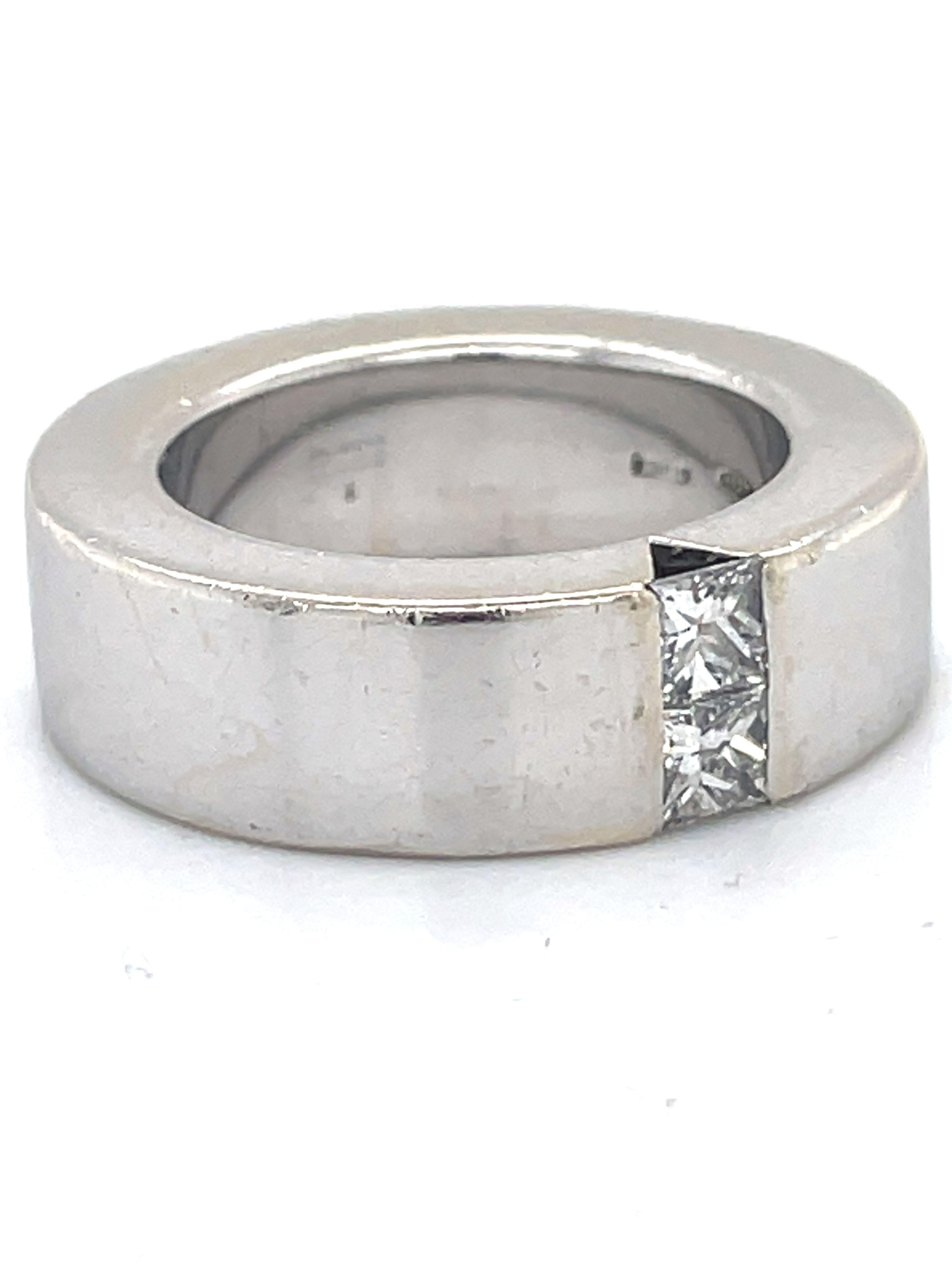 Gucci Ring, Tenttion-Ring, 18 Karat Weißgold Gucci Ring 0,3CT Diamanten im Prinzessinnenschliff im Angebot 2