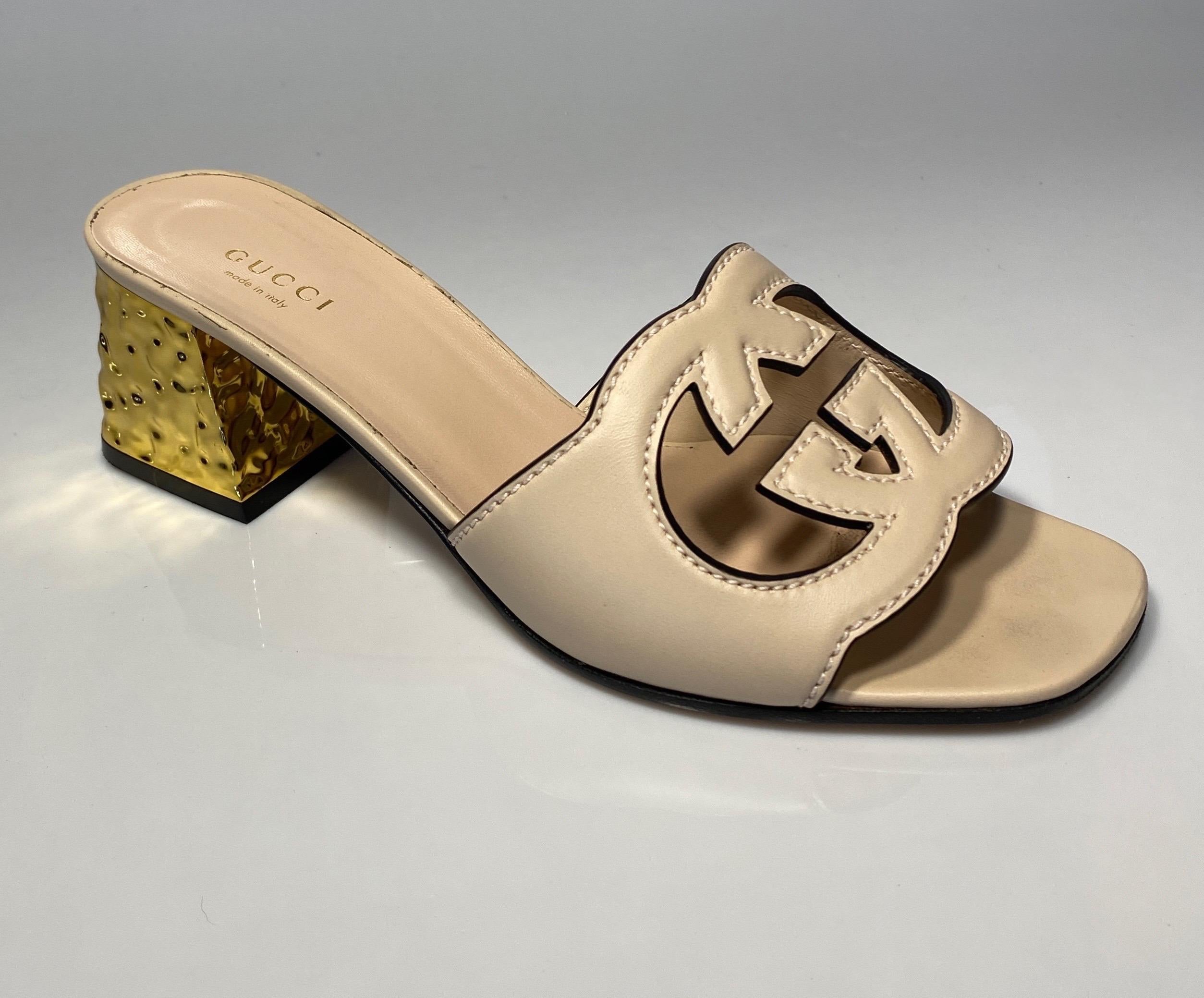 Gucci Rose Leather Interlocking G Cut-out Sandal - Size 37.5 In Good Condition In West Palm Beach, FL