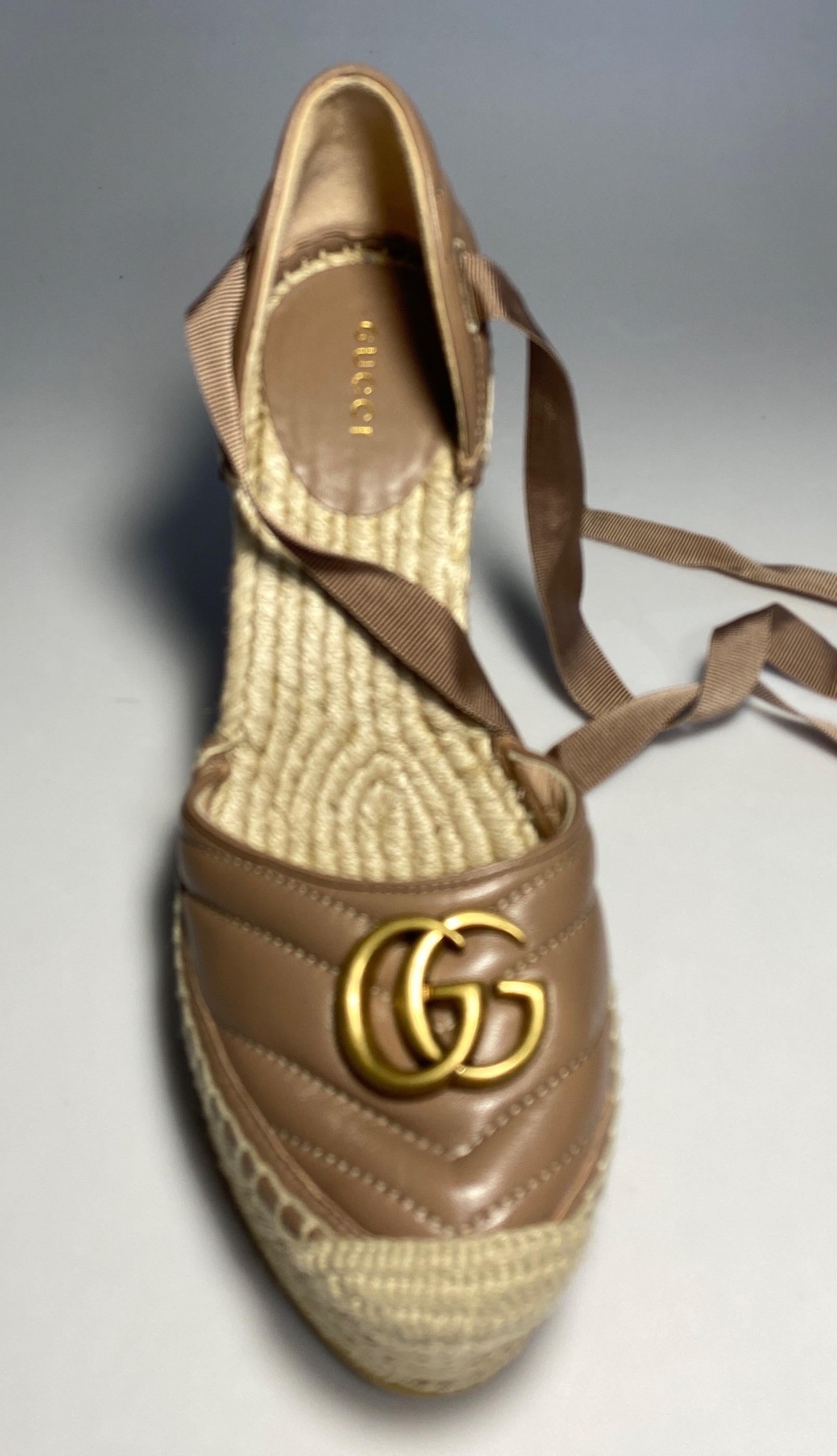 Gucci - Espadrilles à plateforme en cuir matelassé rose - Taille 38,5 - NOUVEAU 5