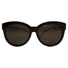 GUCCI Rounded Cat Eye Sunglasses