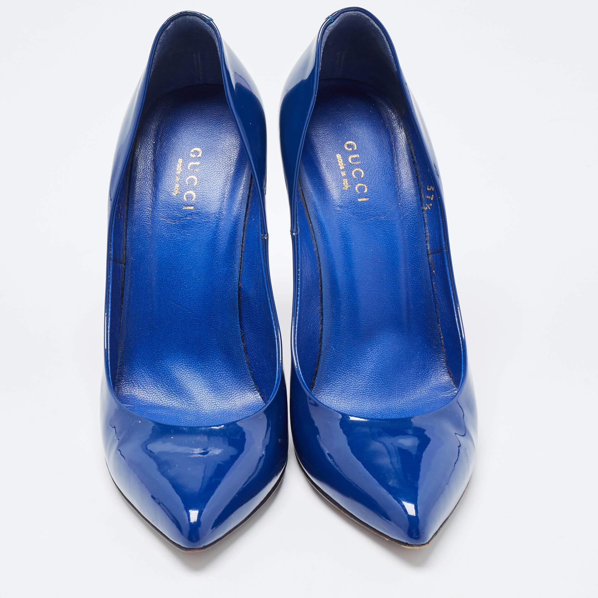 Gucci Royal Blue Patent Leather Pointed Toe Pumps Size 37.5 In Good Condition For Sale In Dubai, Al Qouz 2