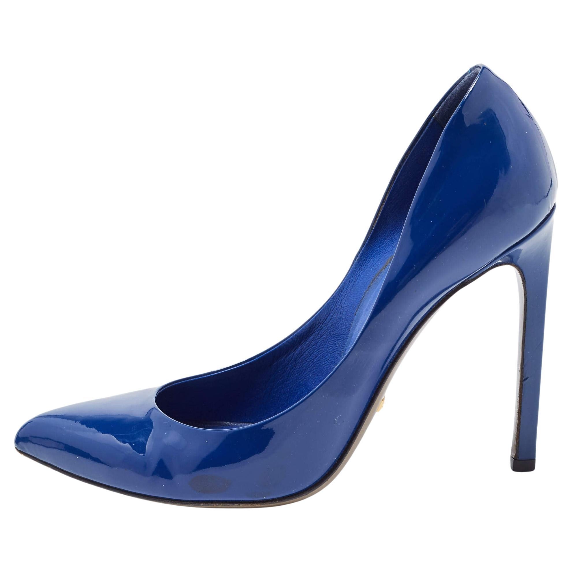 Gucci Royal Blue Patent Leather Pointed Toe Pumps Size 37.5 For Sale