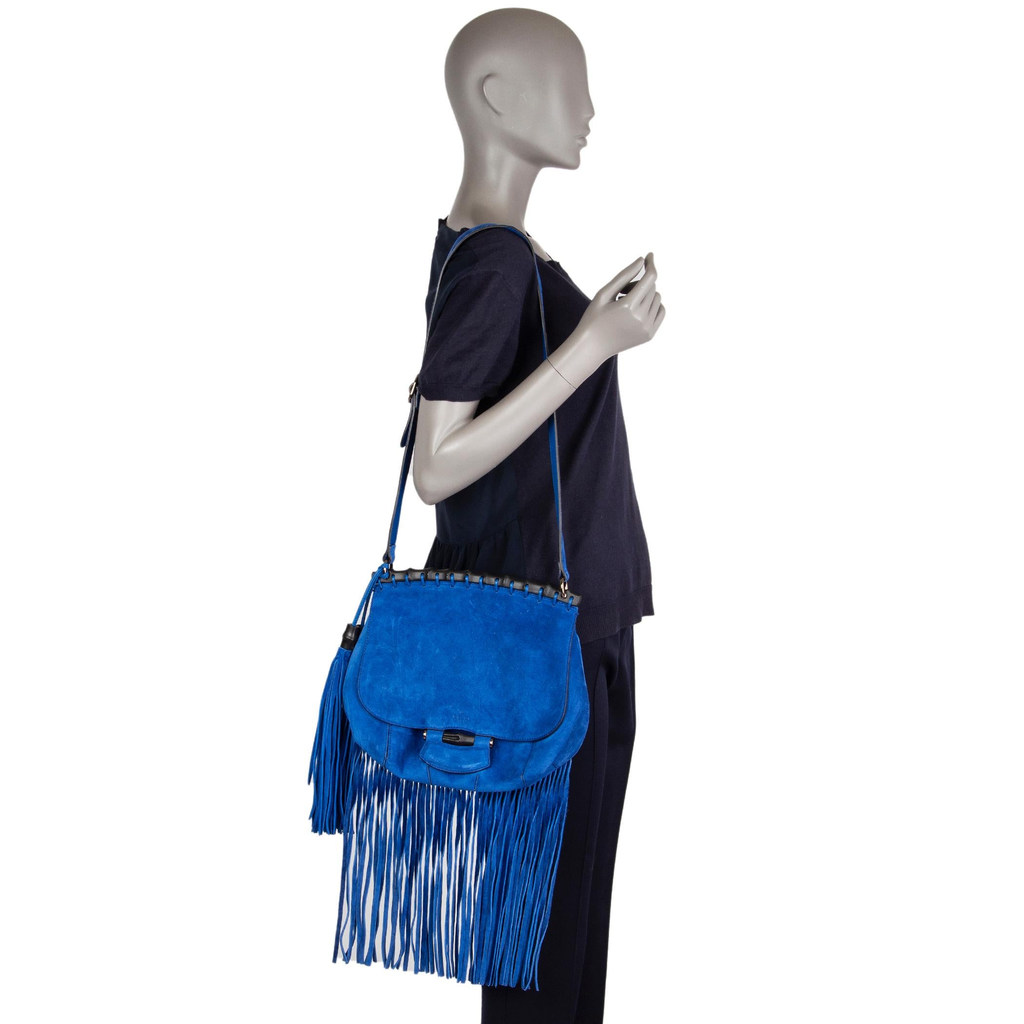 GUCCI royal blue suede FRINGE BAMBOO FLAP Shoulder Bag In Excellent Condition In Zürich, CH
