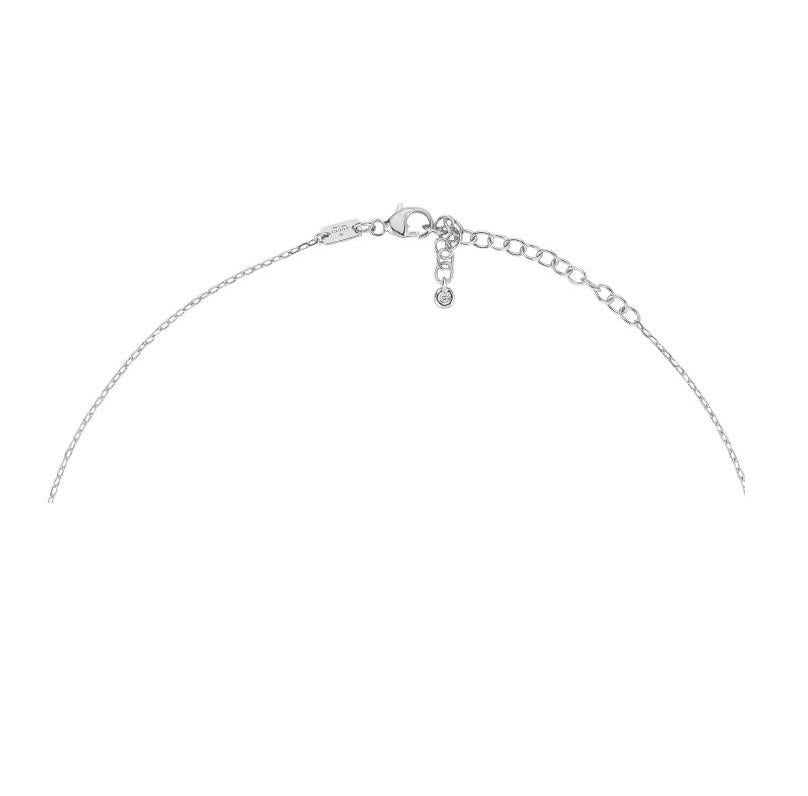 Gucci Running G Necklace is elevated in 18k white gold and diamonds, hanging from a delicate chain.
Length: 37cm adjustable to 42cm
YBB481638002