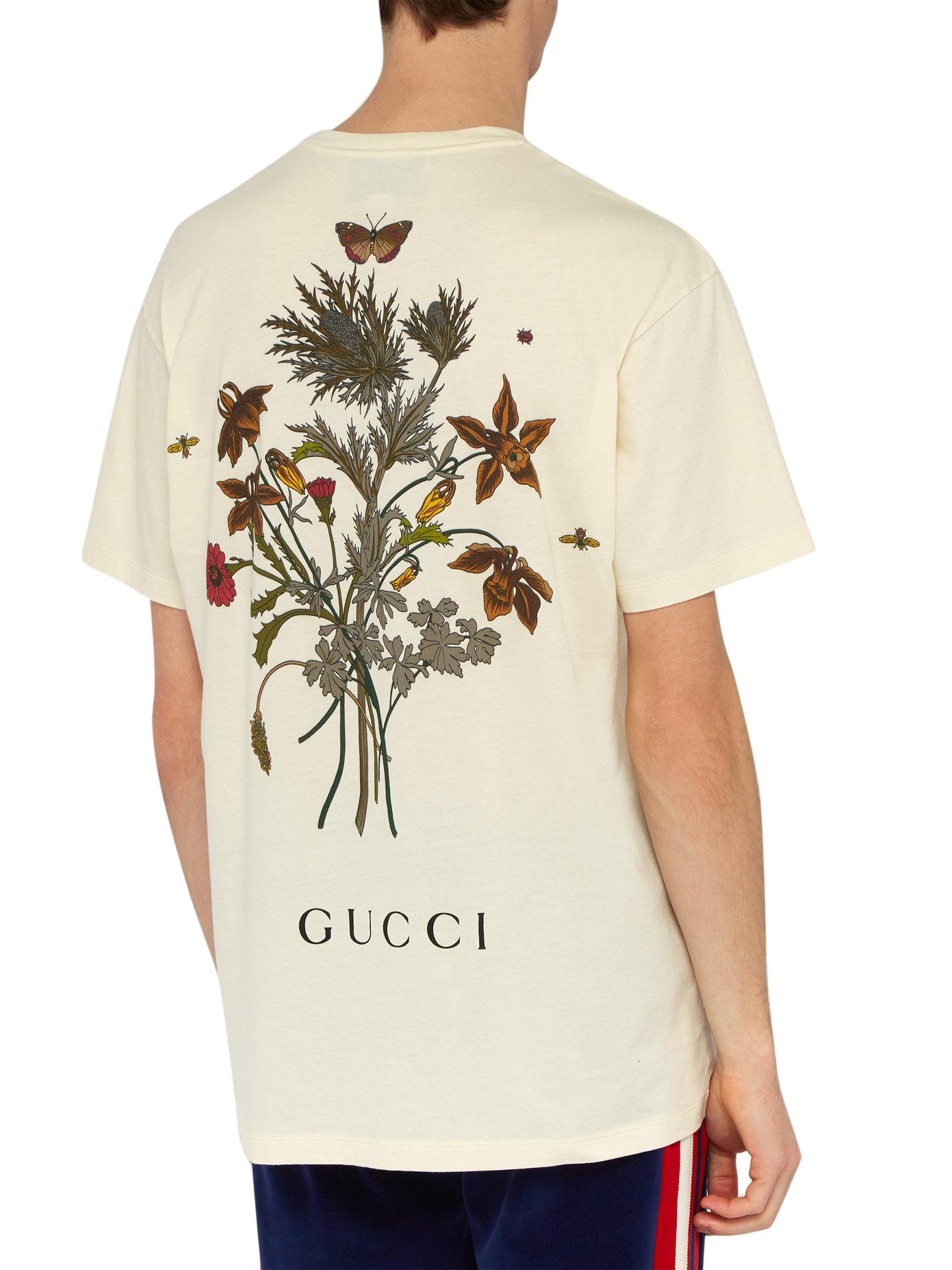 Gucci Runway Chateau Marmont T-shirt - New Season

- Cream, cotton jersey
- Round neck, short sleeves 
- Ribbed jersey neckline 
- Front black Chateau Marmont print 
- Back multicoloured wild flower and logo print 
- Comes new and with a box. 

100%