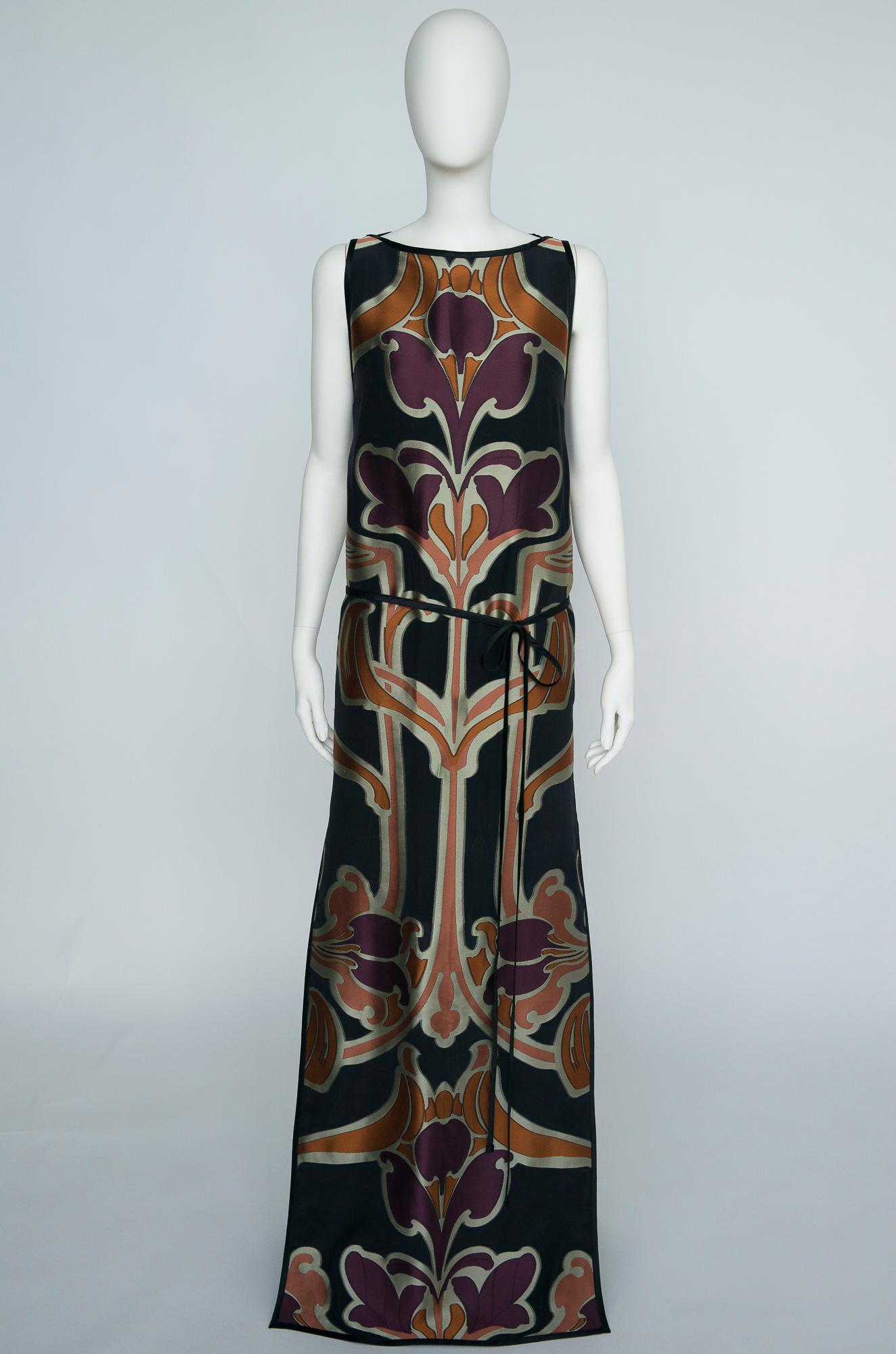 Robe tunique de soirée Gucci Runway en damas de soie, printemps-été 2014 en vente 1