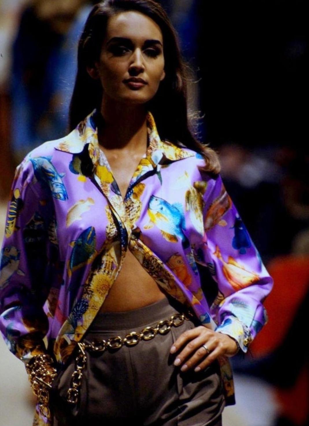 Gucci S/S 1992 Runway Pink Silk Twill Fish & Sea Shells Oversize Shirt/Tunic 42 For Sale 10