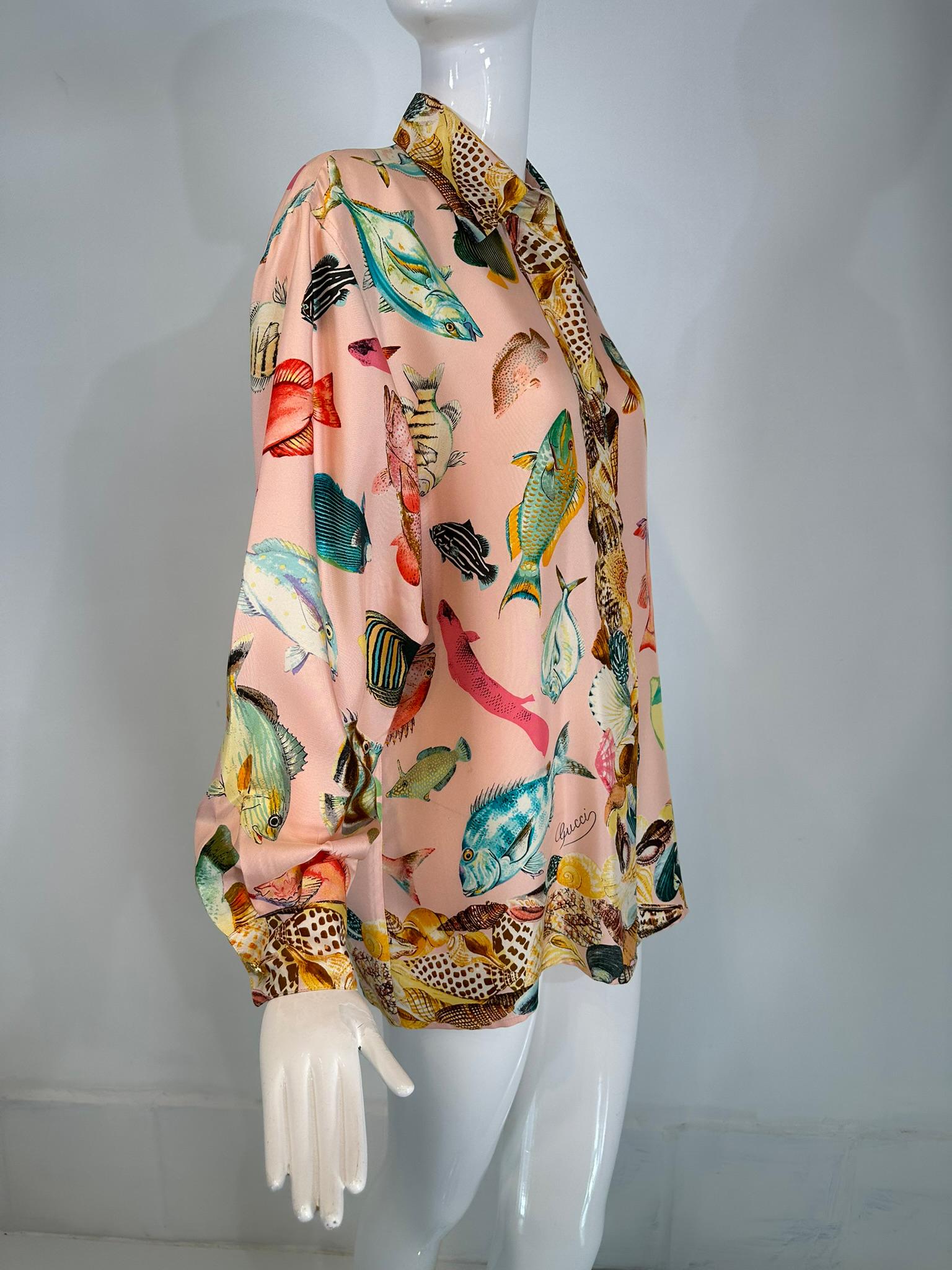 Women's Gucci S/S 1992 Runway Pink Silk Twill Fish & Sea Shells Oversize Shirt/Tunic 42 For Sale