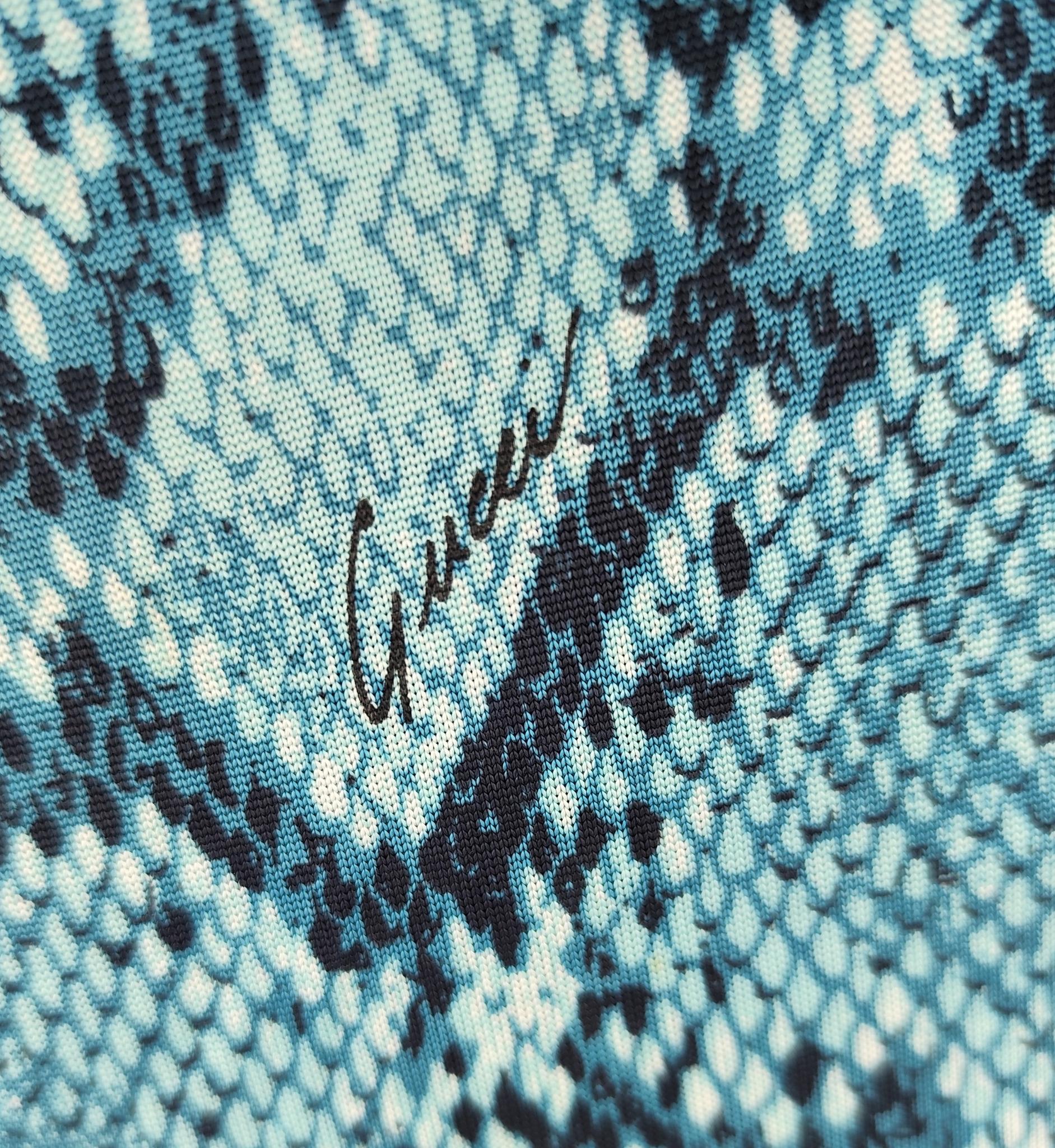 Gucci S/S 2000 blue snakeskin python print t-shirt For Sale 5