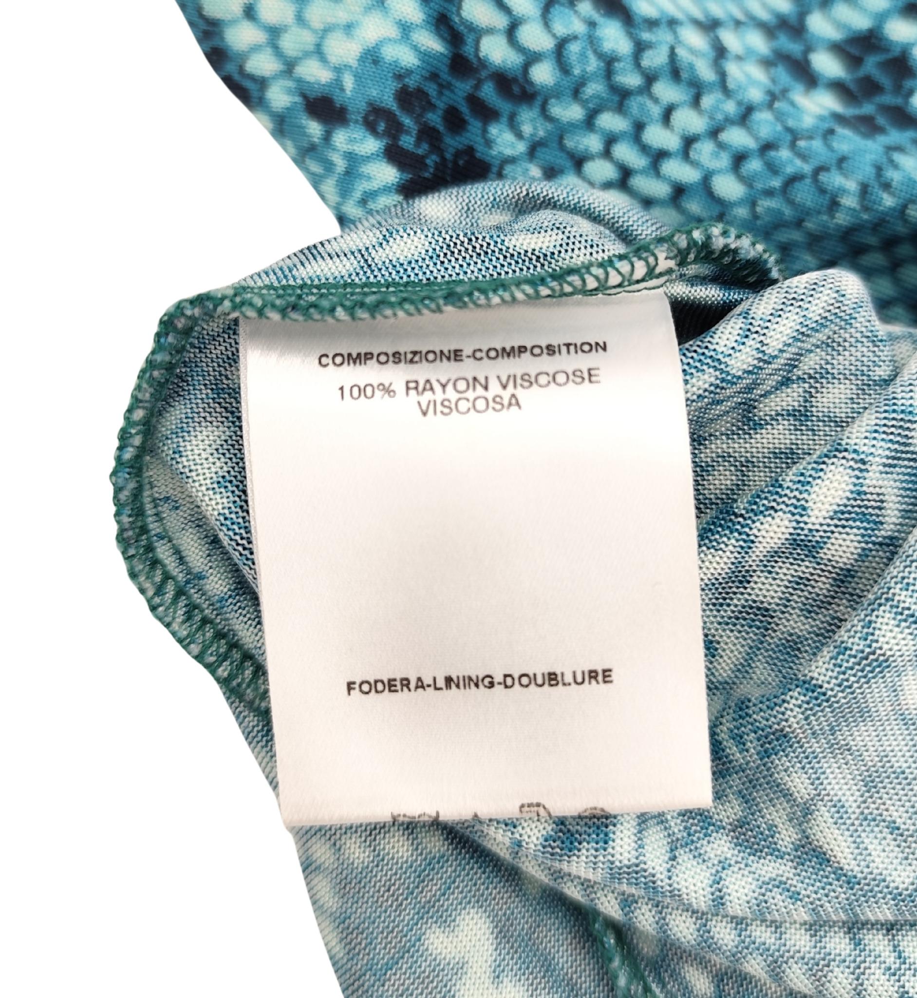 Gucci S/S 2000 blue snakeskin python print t-shirt For Sale 8