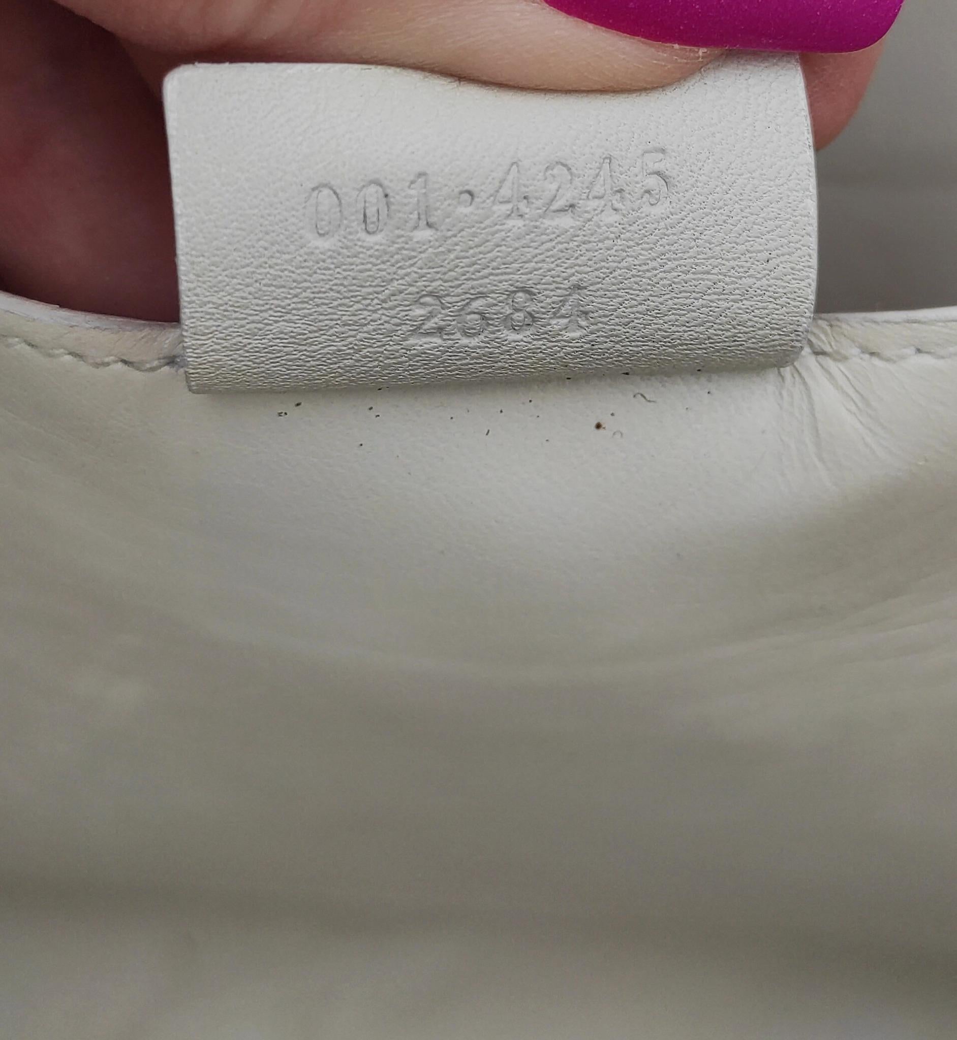 Gucci S/S 2001 white shoulder bag For Sale 13
