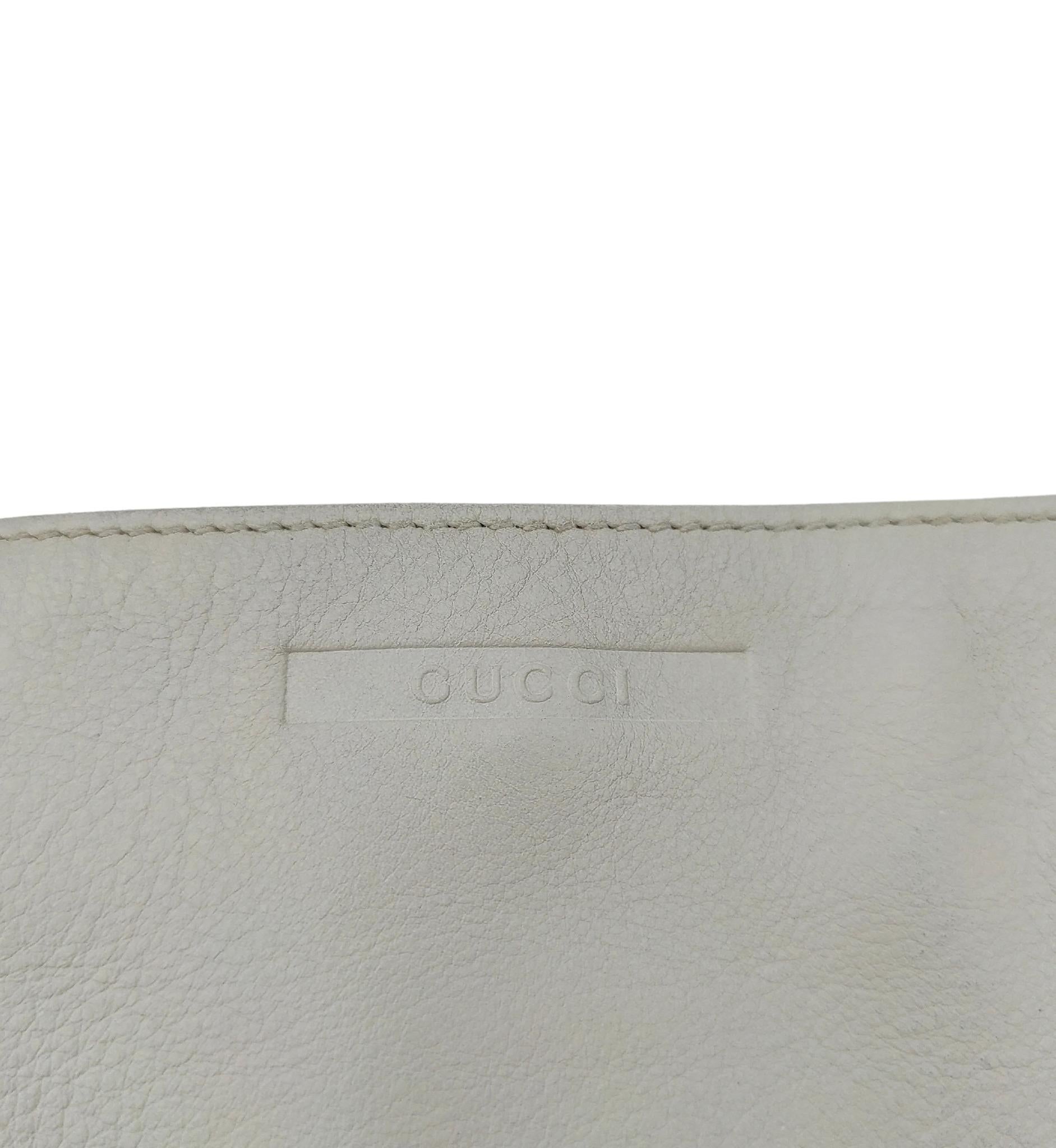 Women's or Men's Gucci S/S 2001 white shoulder bag For Sale