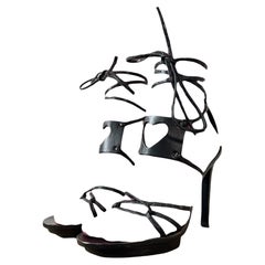 Gucci S/S 2002 Heart Cut-Out Leather Wrap Heels – Size 39