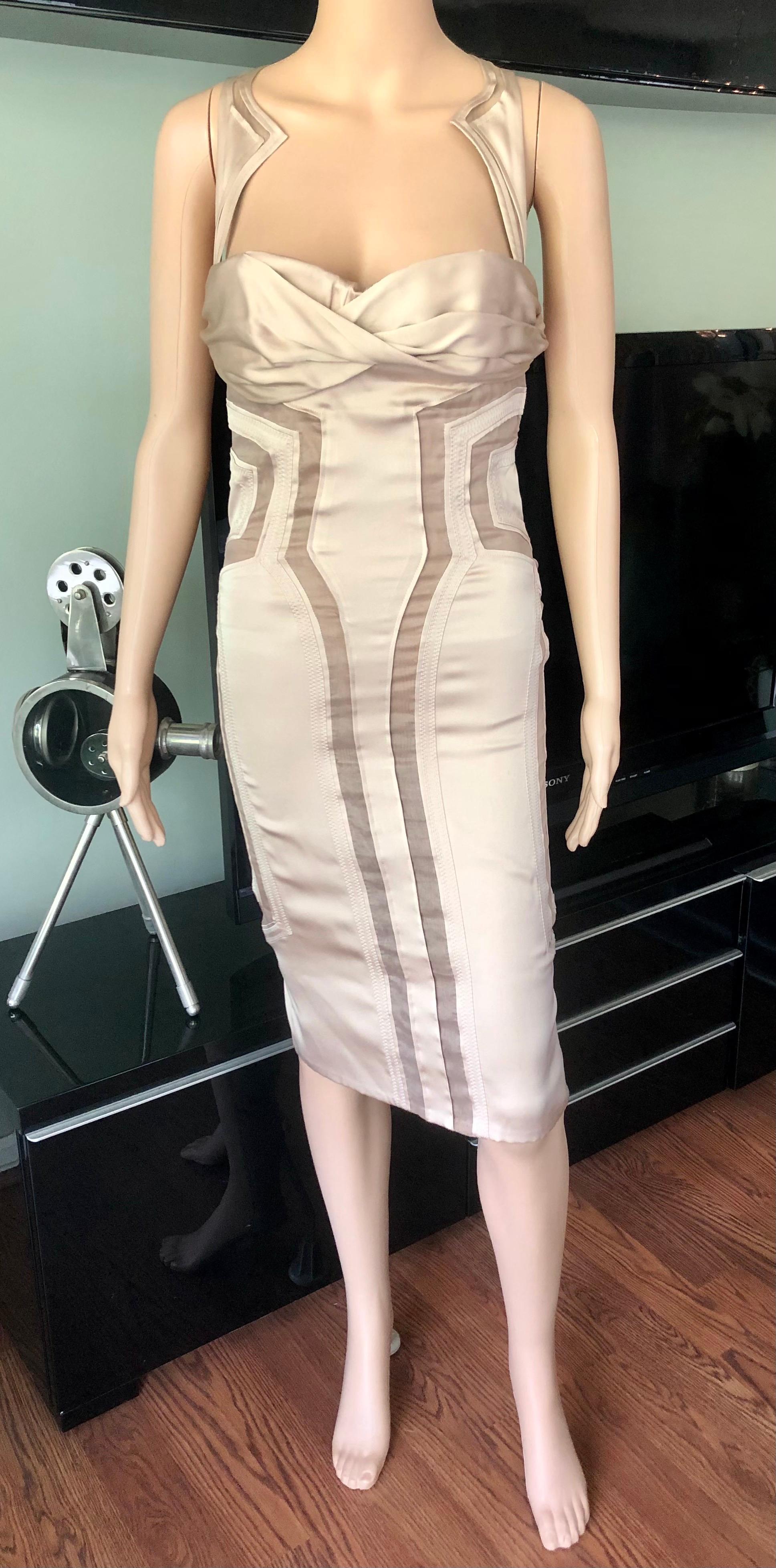 Beige Gucci Abito in seta con bustier aperto e ritagliato sul retro per la sfilata P/E 2005 in vendita