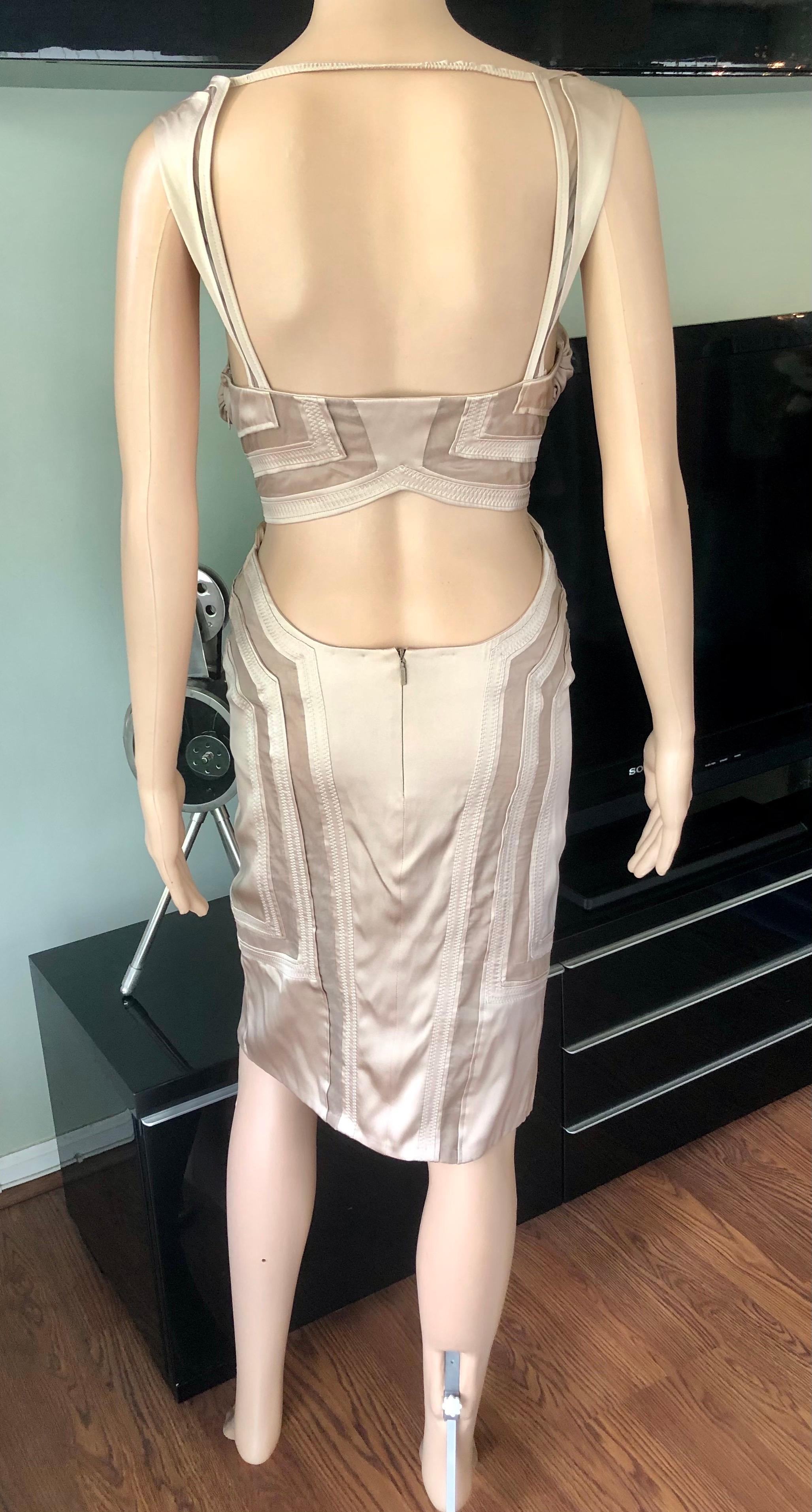 Gucci Abito in seta con bustier aperto e ritagliato sul retro per la sfilata P/E 2005 in vendita 4