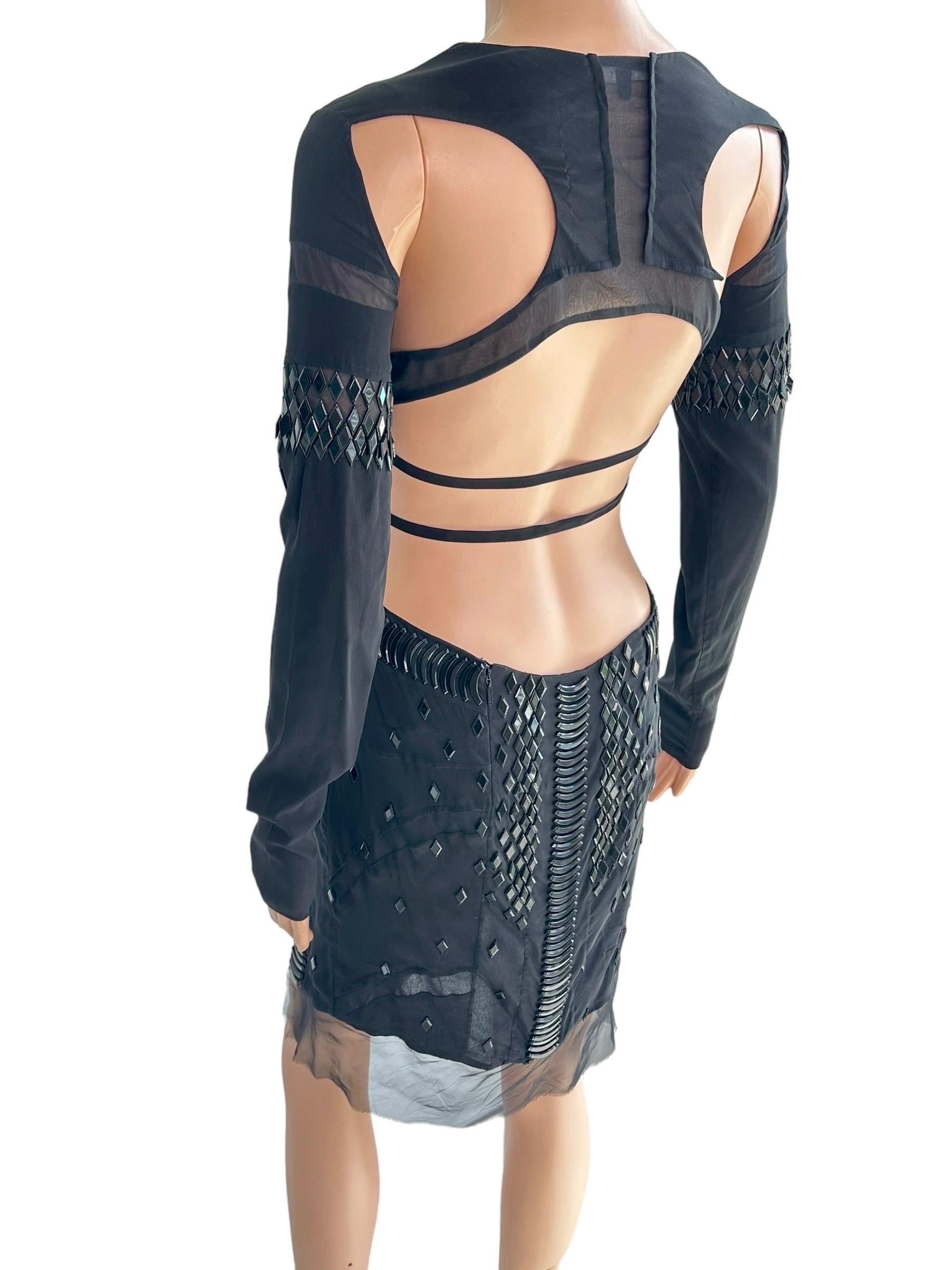 Gucci S/S 2005 Runway Embellished Sheer Plunging Neckline Cutout Back Mini Dress For Sale 9