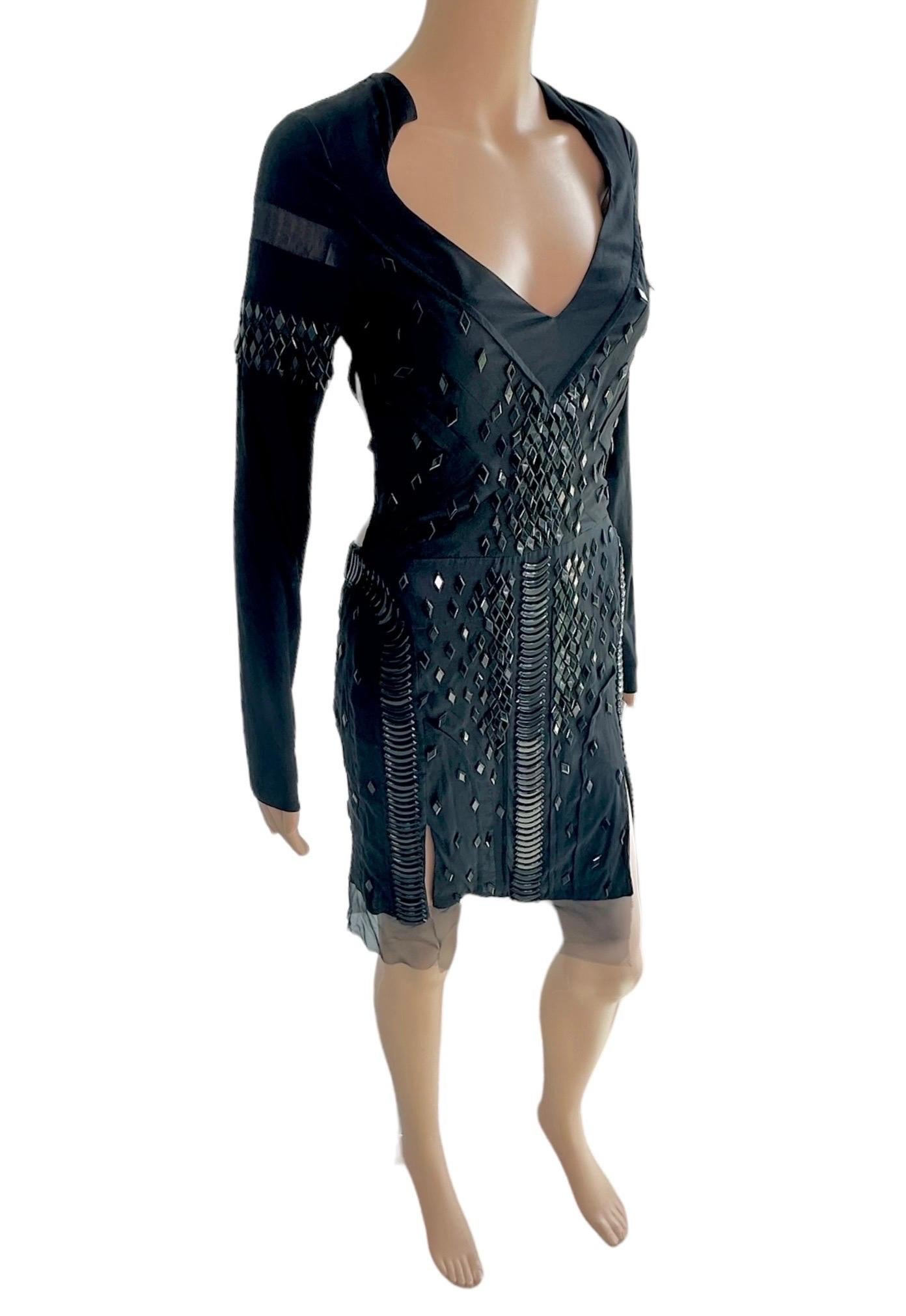 Gucci S/S 2005 Runway Embellished Sheer Plunging Neckline Cutout Back Mini Dress For Sale 2