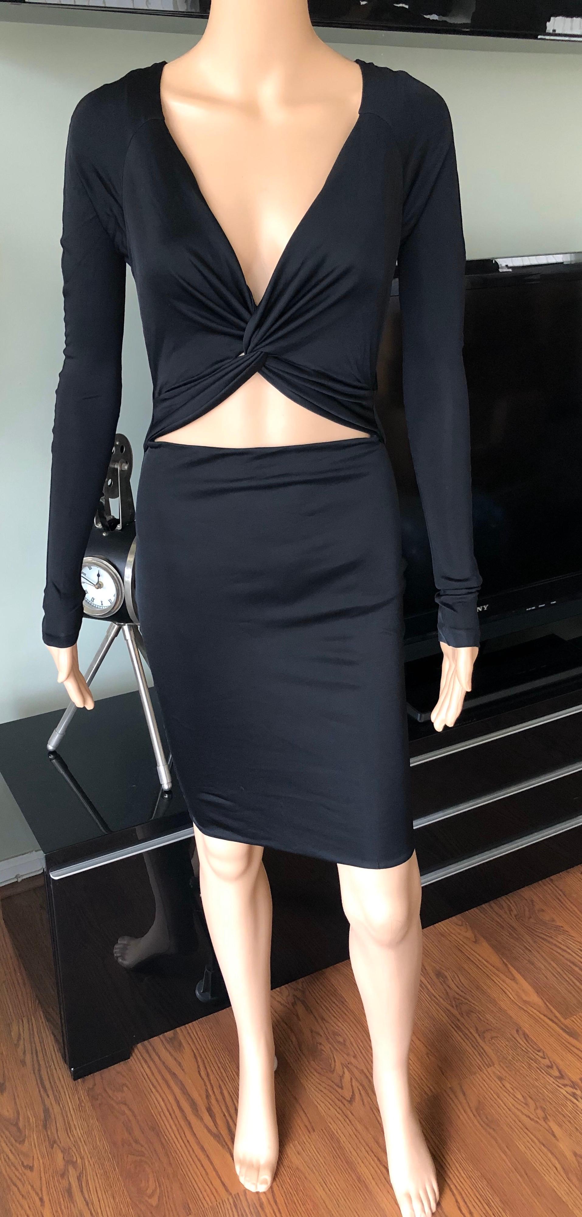 Gucci S/S 2005 Tom Ford Plunging Cutout Backless Bodycon Black Dress For Sale 6
