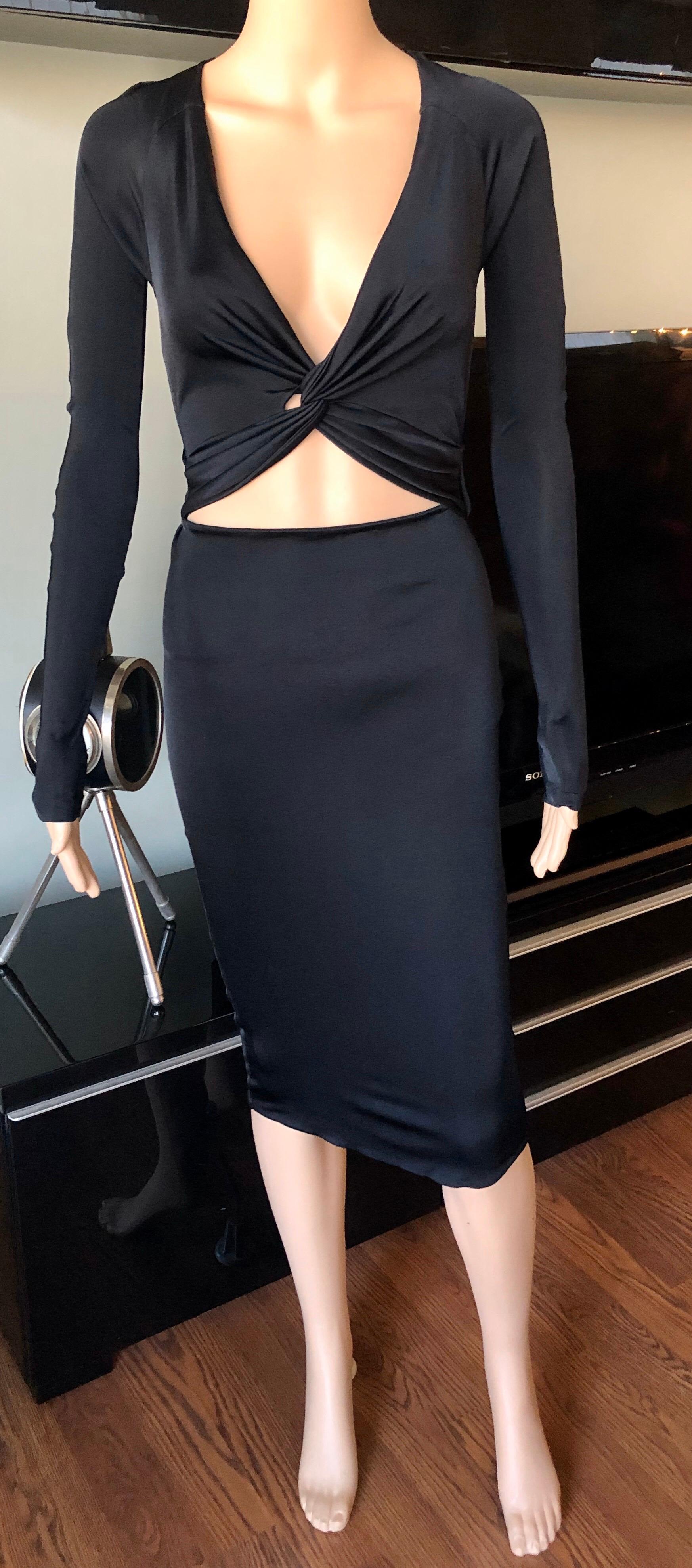 Gucci S/S 2005 Tom Ford Plunging Cutout Backless Bodycon Black Dress en vente 2