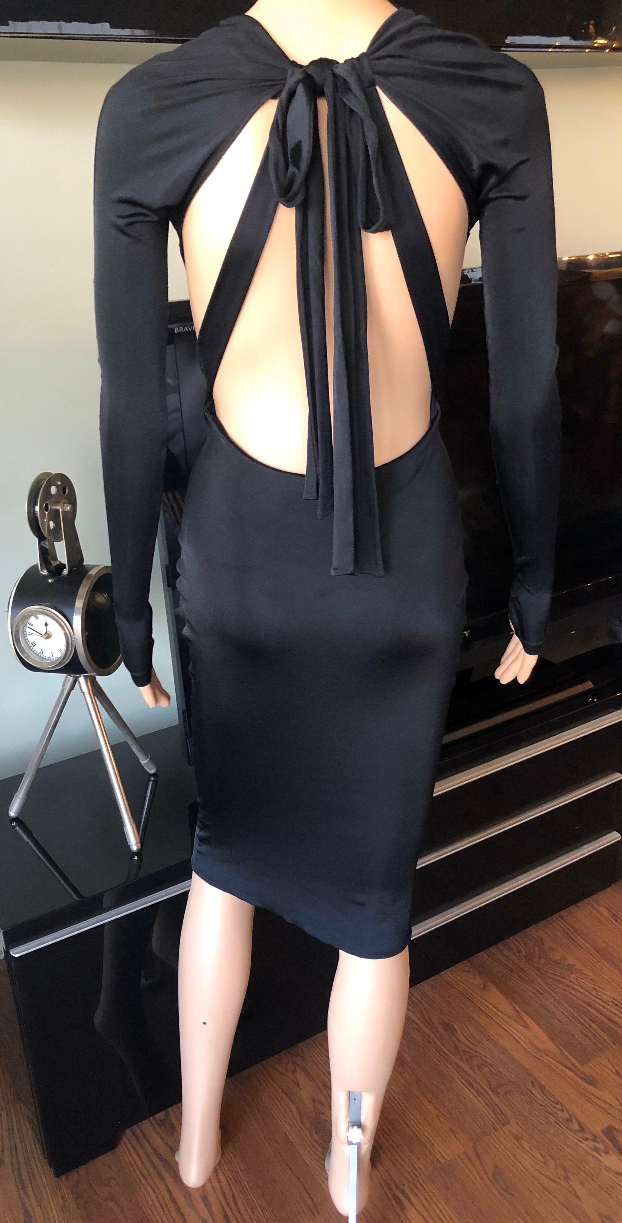 Gucci S/S 2005 Tom Ford Plunging Cutout Backless Bodycon Black Dress en vente 4