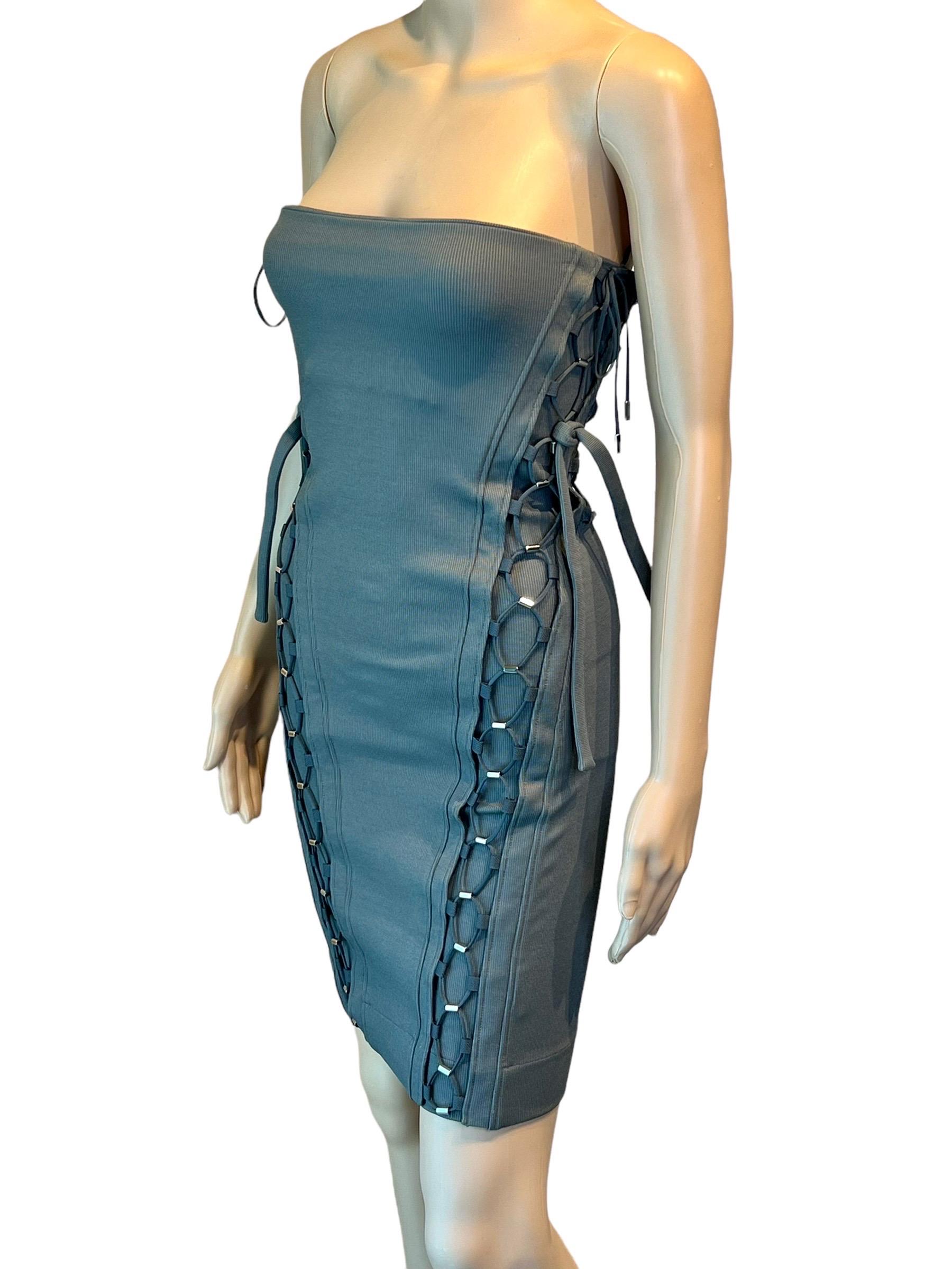 Gucci S/S 2010 Unworn Bodycon Lace Up Bandage Grey Mini Dress For Sale 2