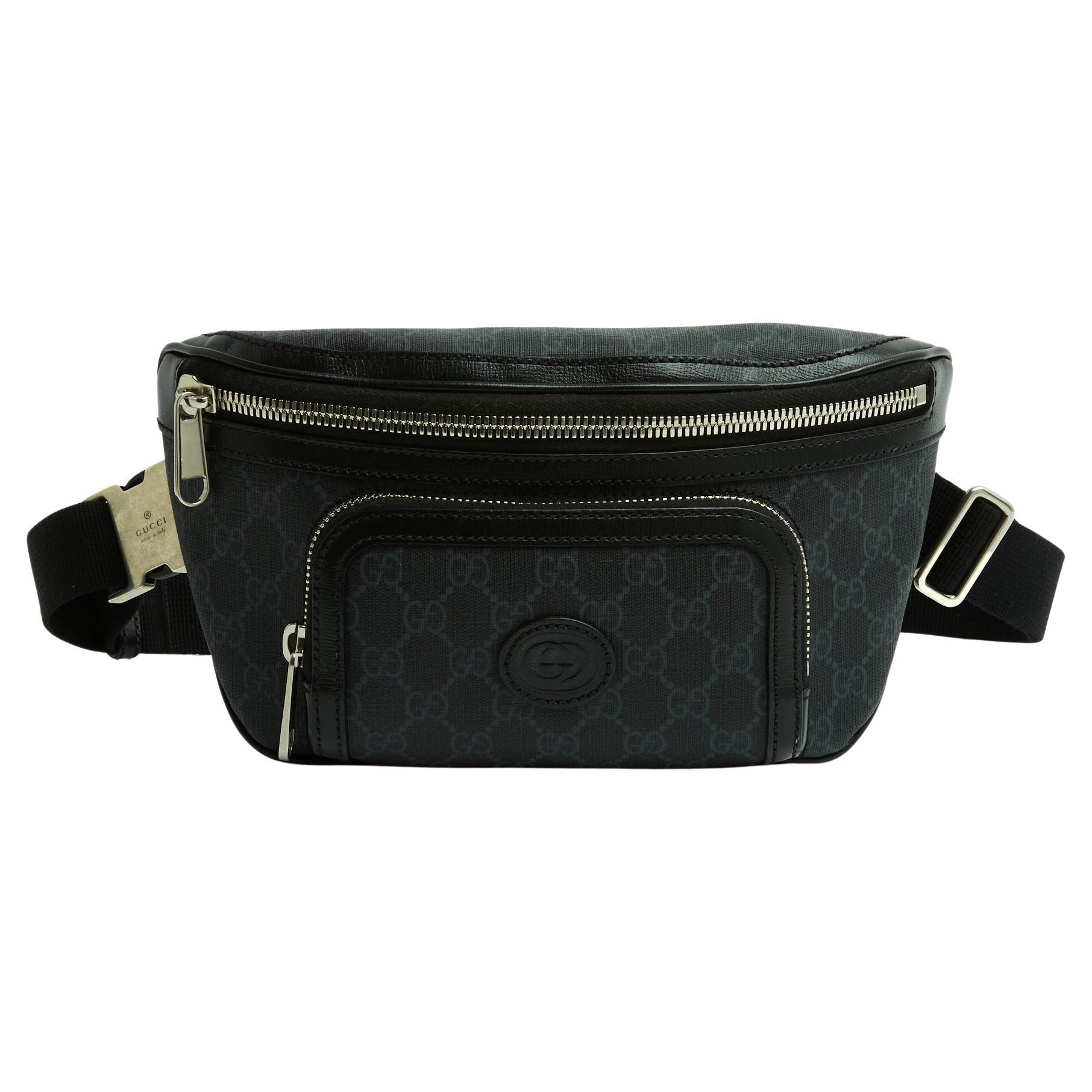 Gucci Sac Ceinture Noir GM Emblem GG Black Monogram Canvas Leather Bag On Belt en vente