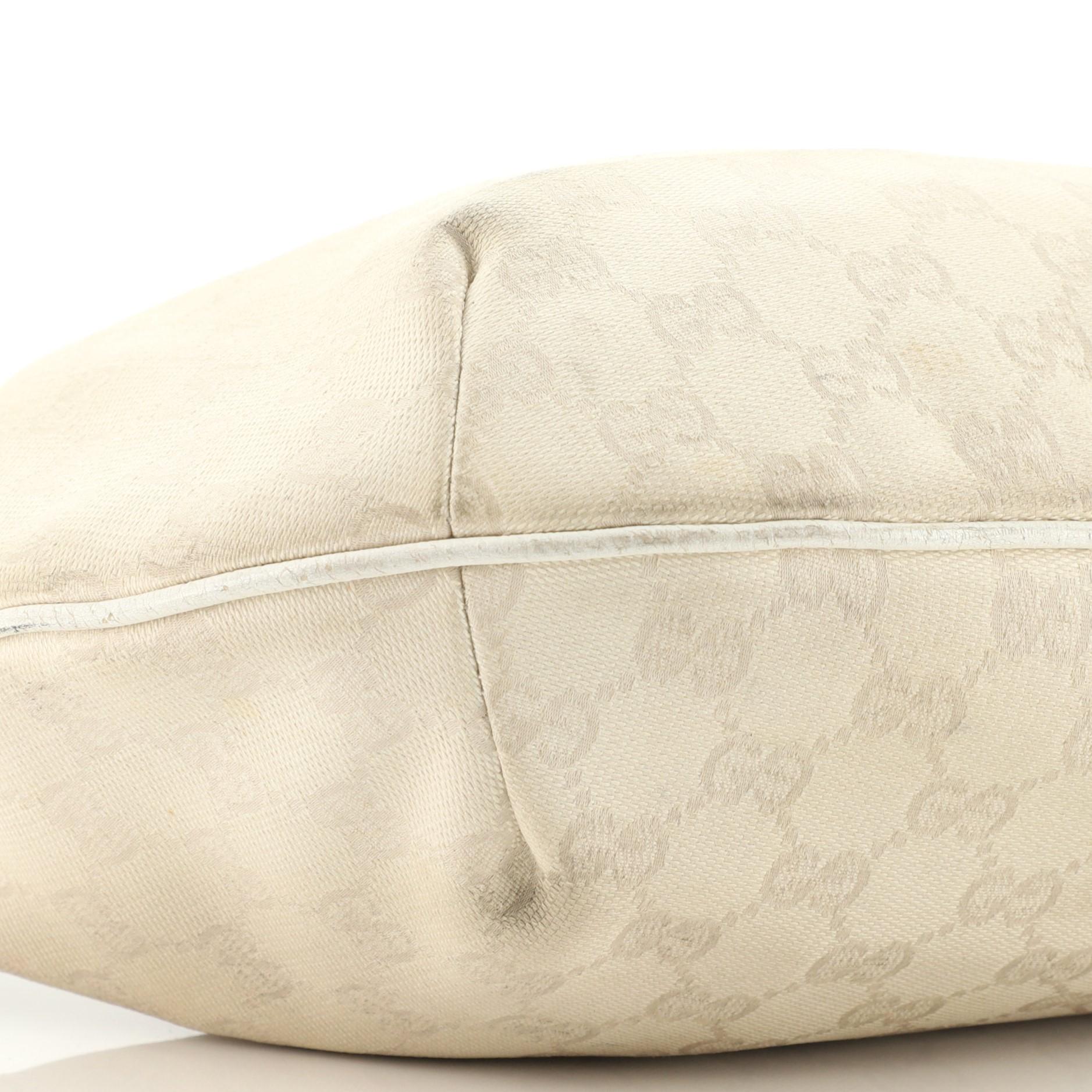 Gucci Saddle Zip Messenger Bag GG Canvas Medium at 1stDibs 153691