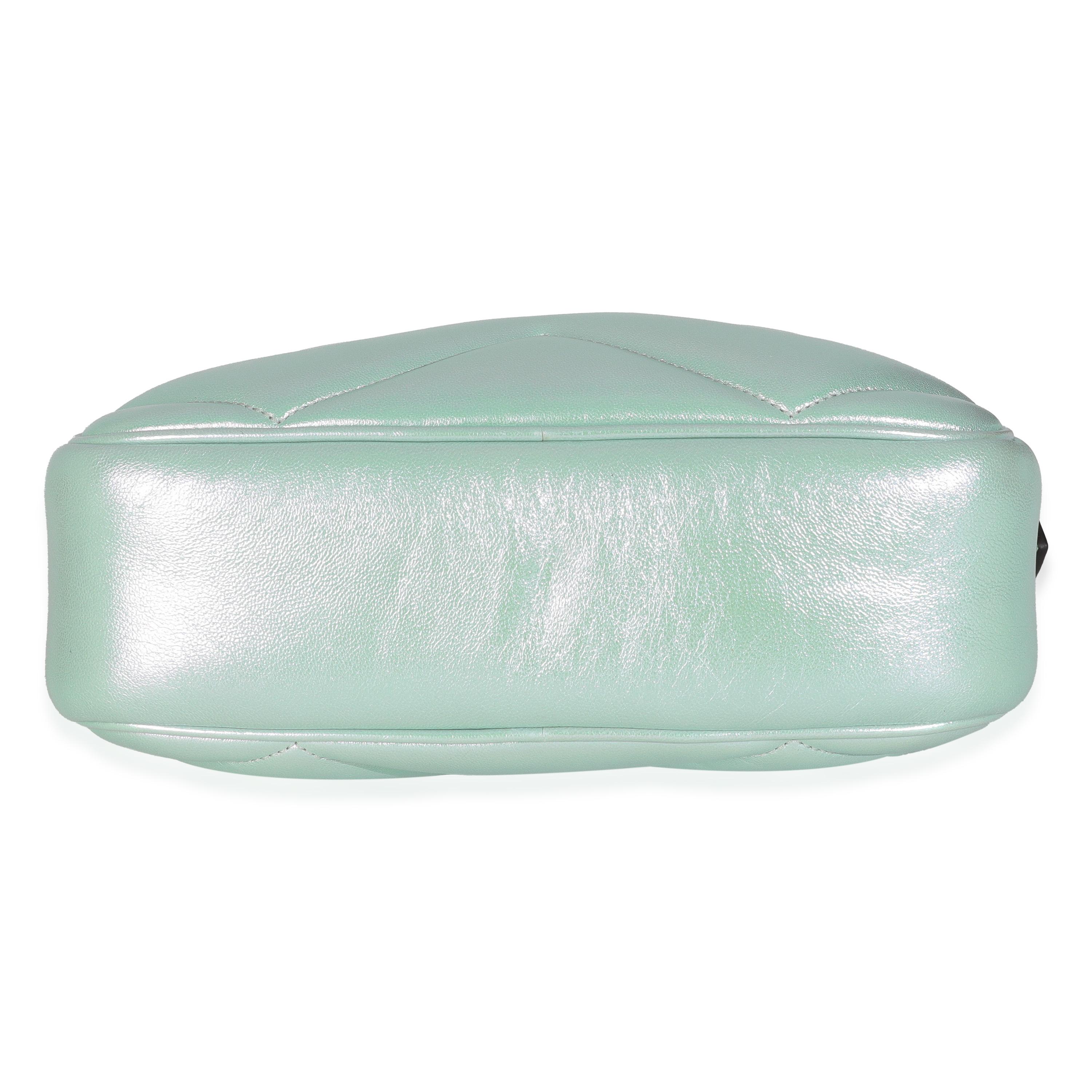 Gucci Vert Iridescent Nappa Chevron Matelasse Small GG Marmont Chain Bag en vente 4