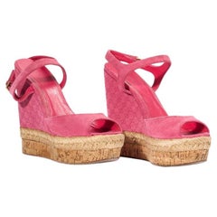 Gucci Guccissima Wildleder Keil Sandale Fuchsia