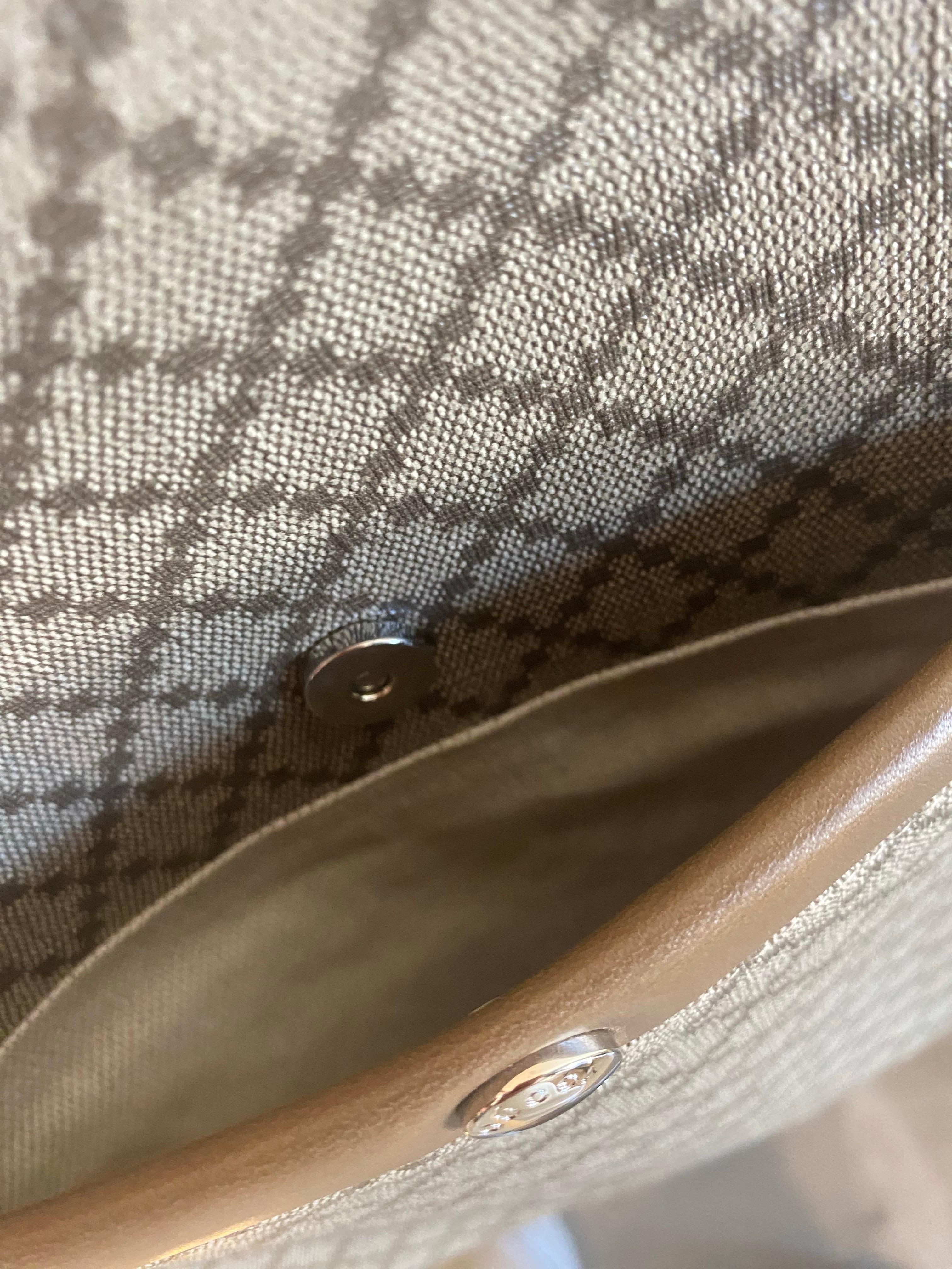 Sac à main Gucci en toile cirée avec motif Diamante de Frida Giannini. en vente 11