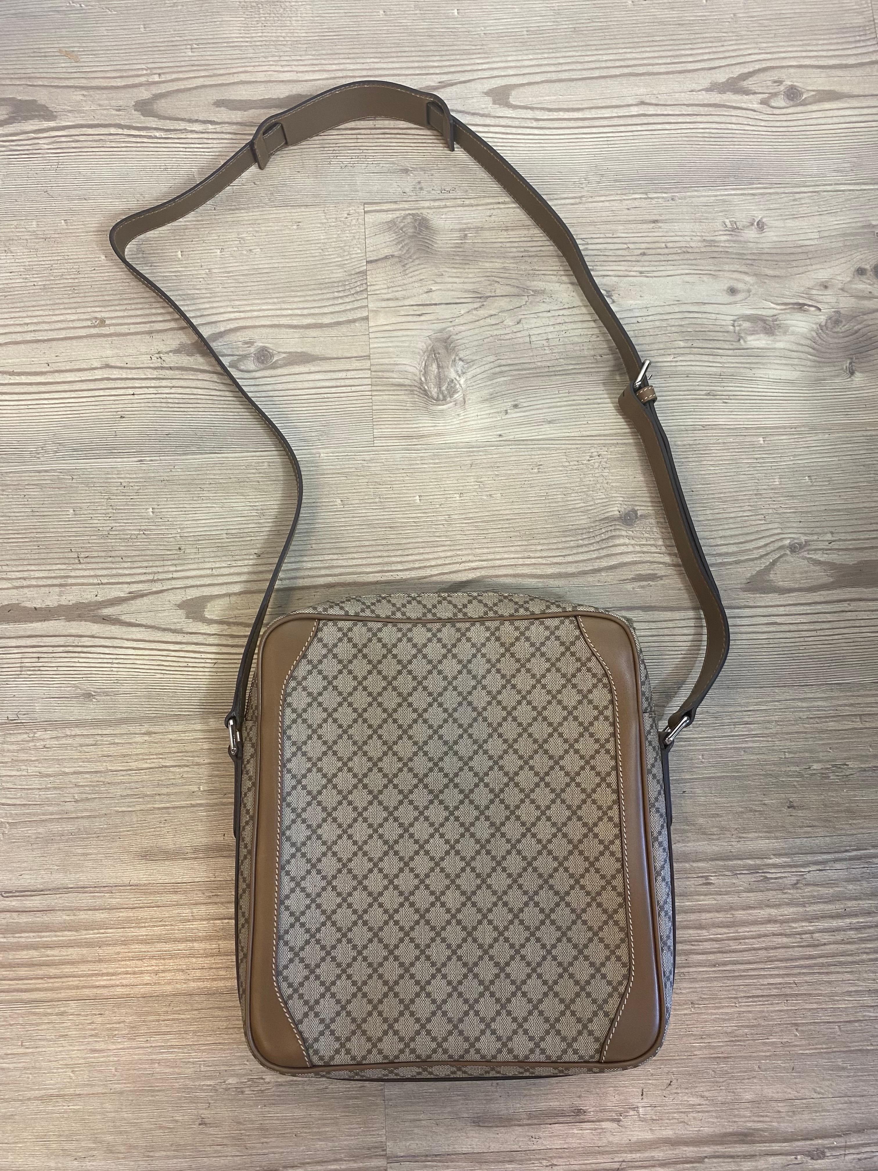 Sac à main Gucci en toile cirée avec motif Diamante de Frida Giannini. en vente 1