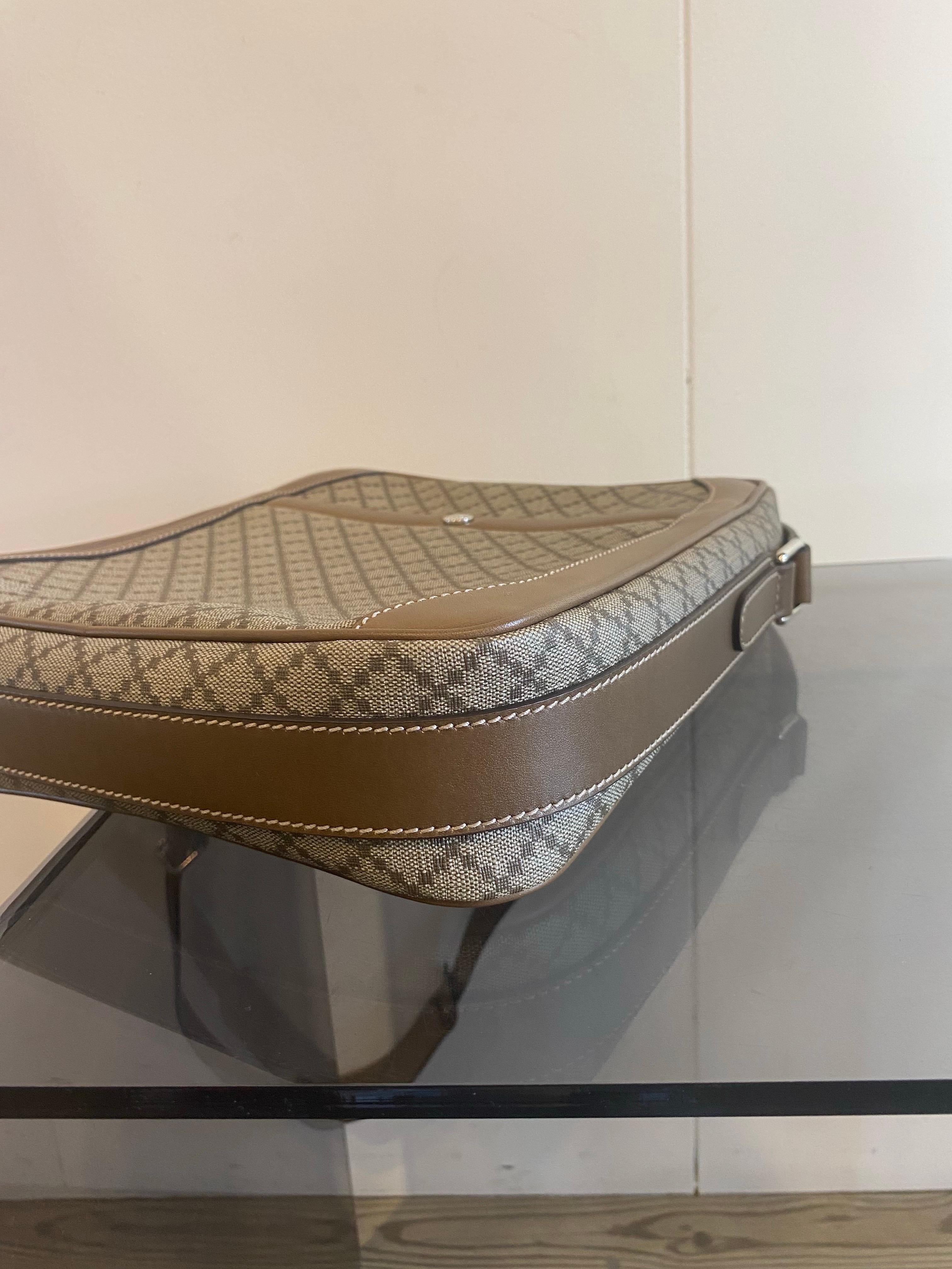 Sac à main Gucci en toile cirée avec motif Diamante de Frida Giannini. en vente 4