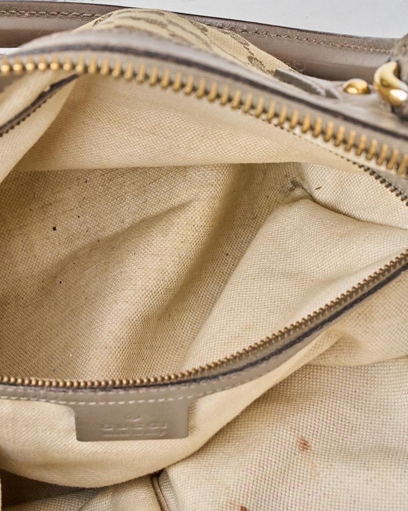 Gucci Scarlett Shopper Medium GG Supreme Fango en vente 14