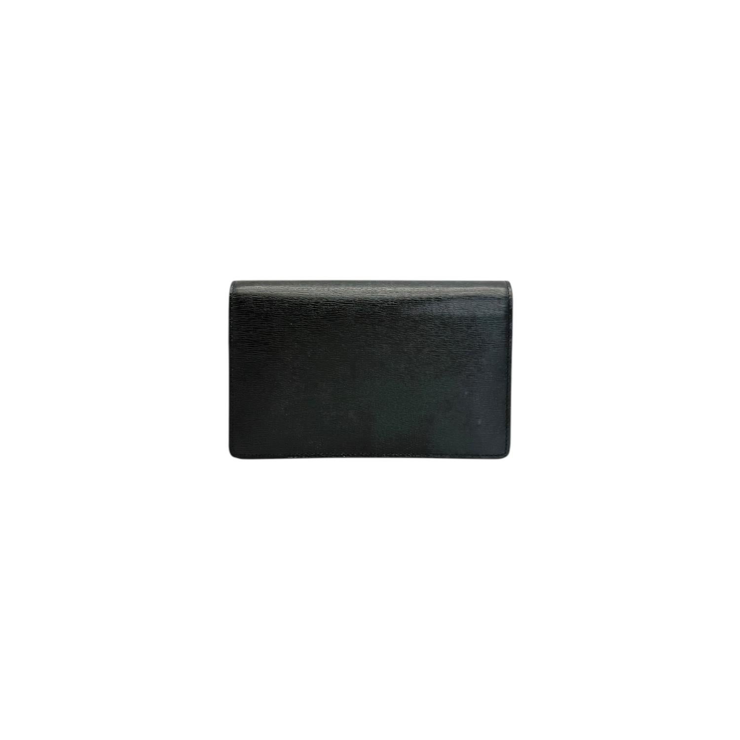 Gucci Script Black Wallet on Chain In Good Condition For Sale In Scottsdale, AZ