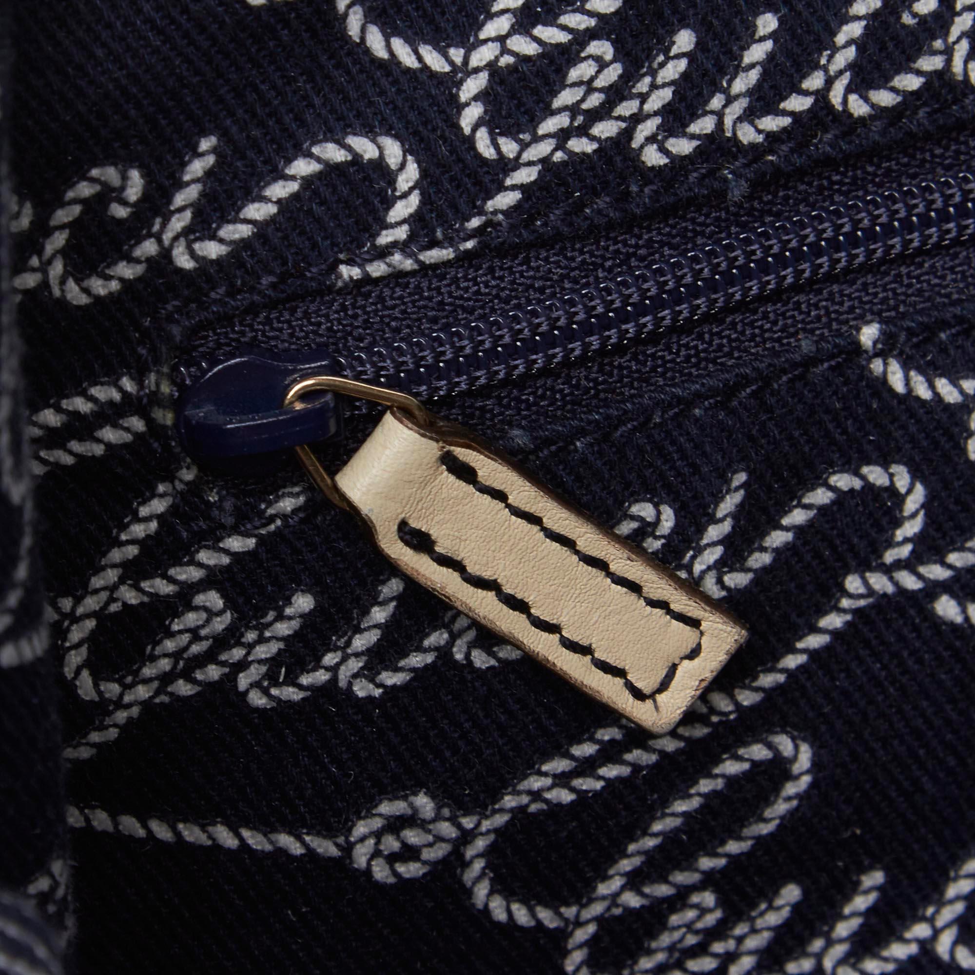 Gucci Script Logo Nylon Tote 5