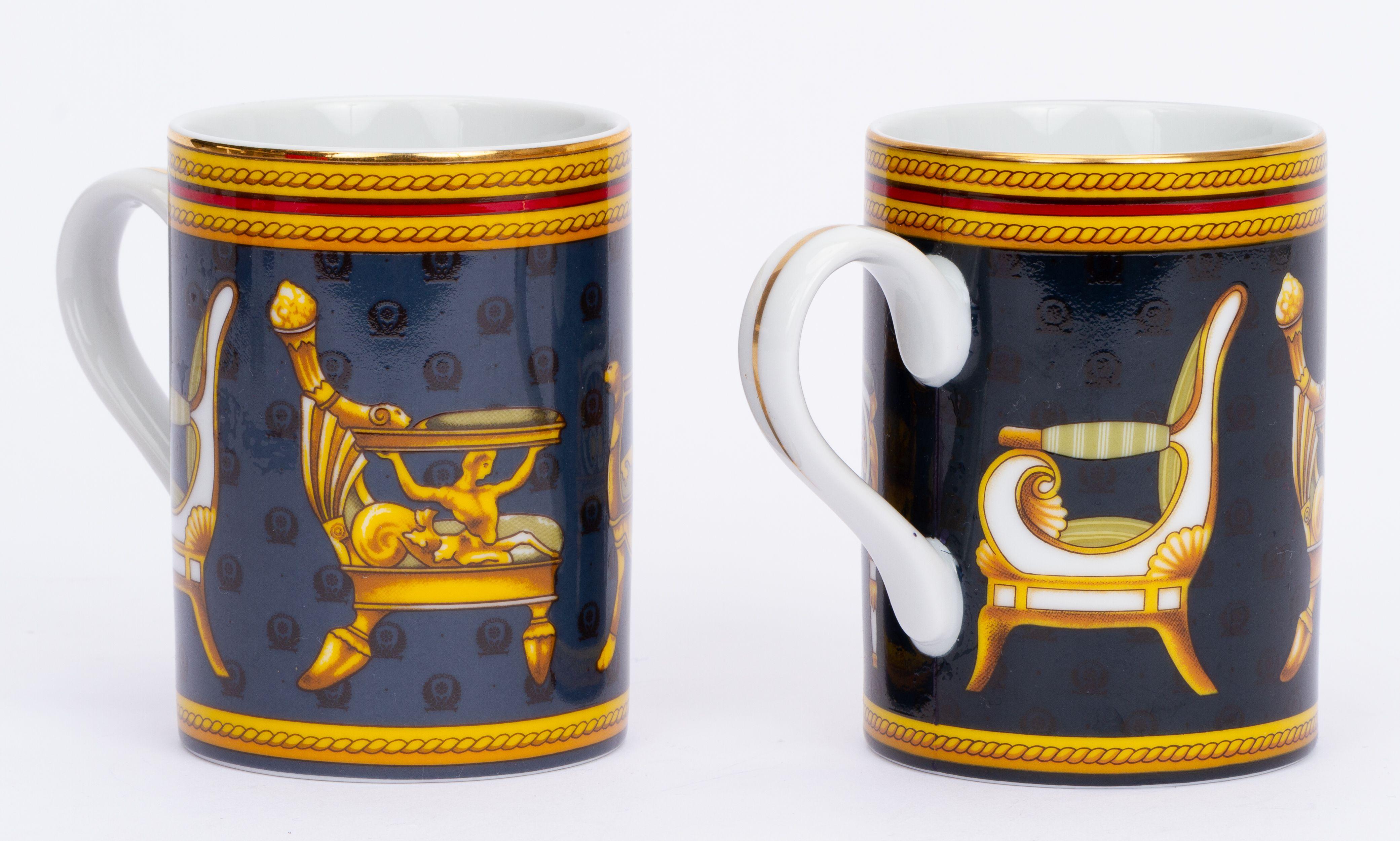 Gucci Satz von 2 Porzellan Stuhl Teetassen , verschiedene Schattierungen von Blau. Ausgezeichneter Zustand.