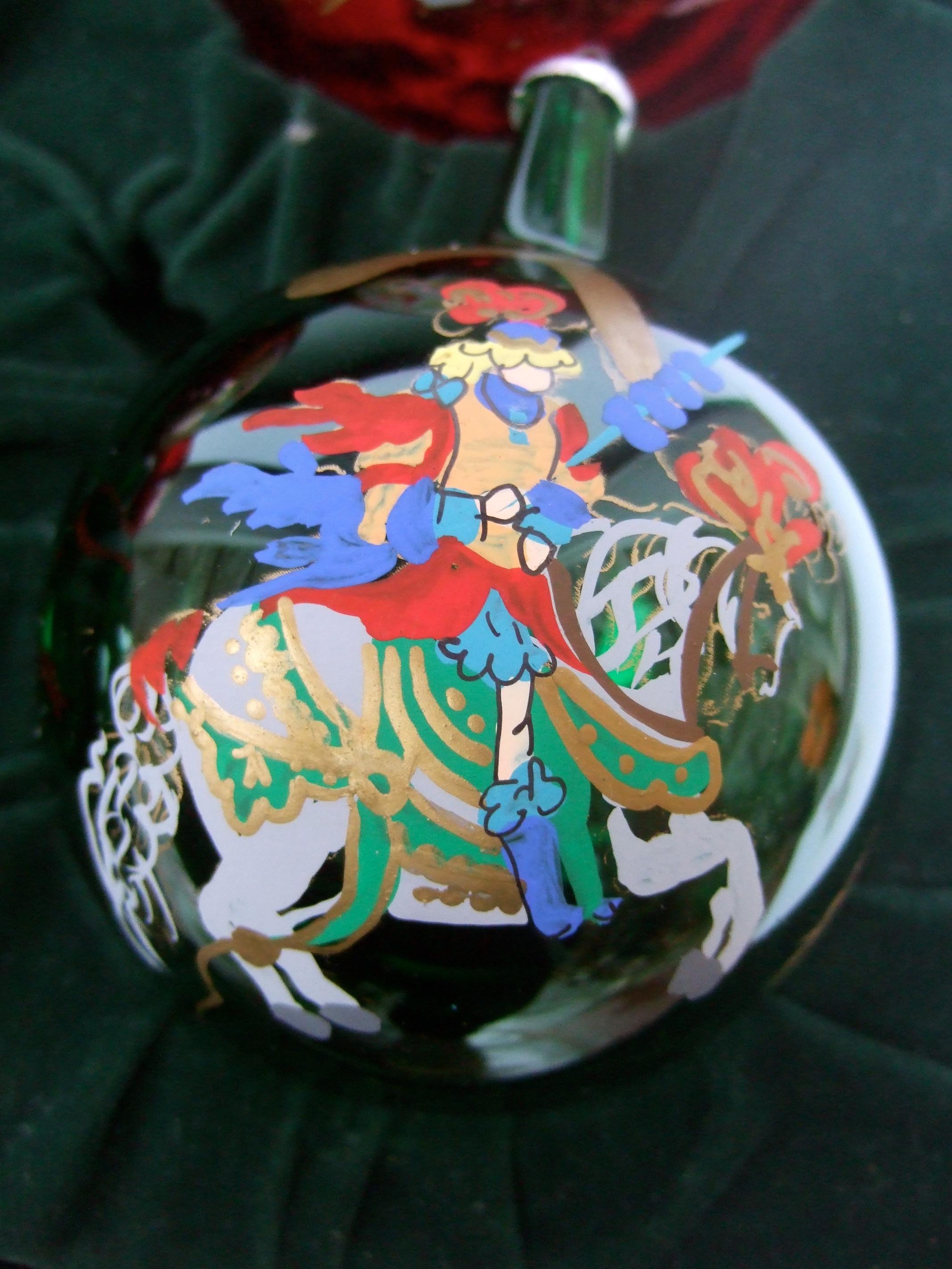 Set di sei ornamenti natalizi in vetro con scatola di presentazione Gucci In condizioni buone in vendita a University City, MO