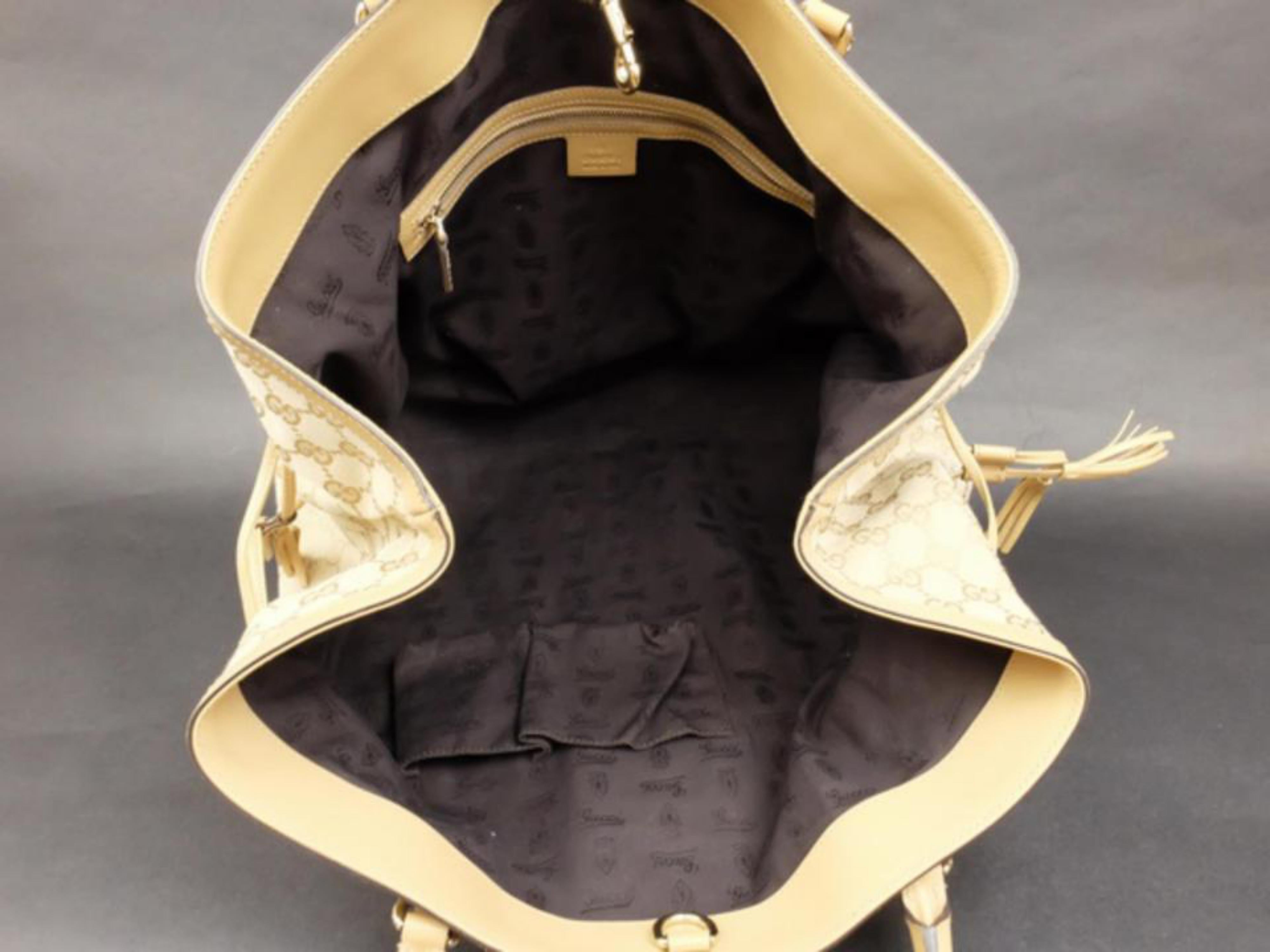 Gucci Sherry Monogram Vintage Web Tassel Tote 228679 Beige Canvas Hobo Bag In Good Condition For Sale In Forest Hills, NY