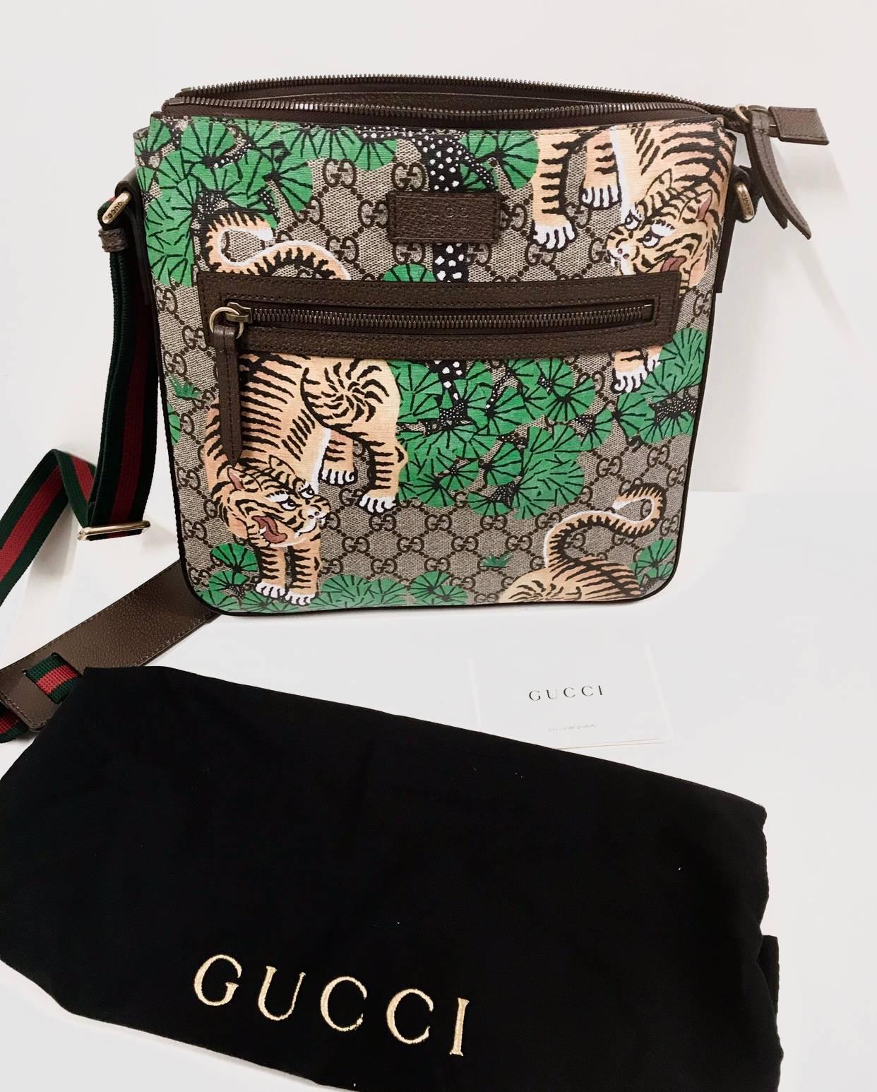 Gucci Shoulder Bag for Men's in Canvas Bengals 2017  1