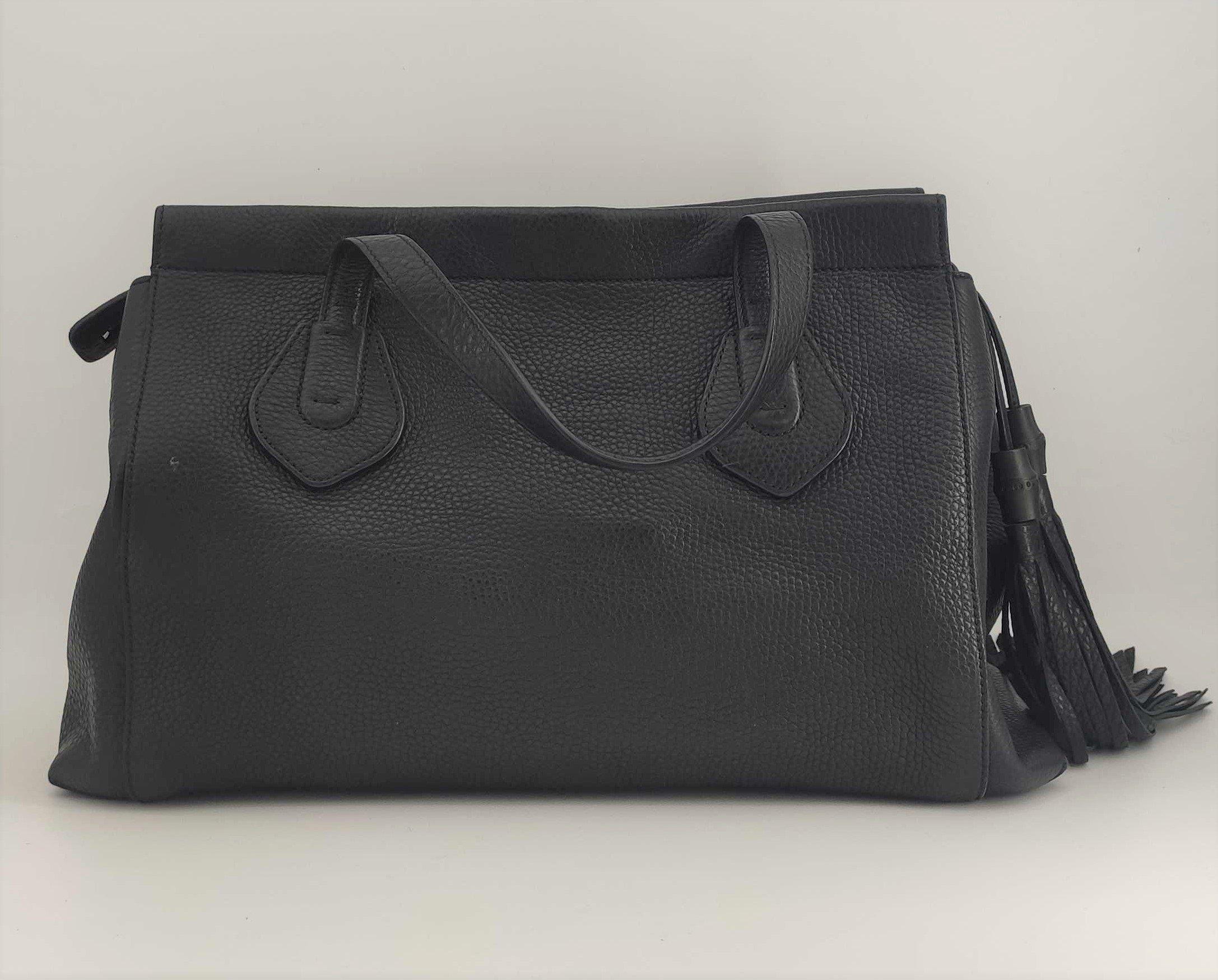 GUCCI Shoulder bag in Black Leather In Excellent Condition In Clichy, FR