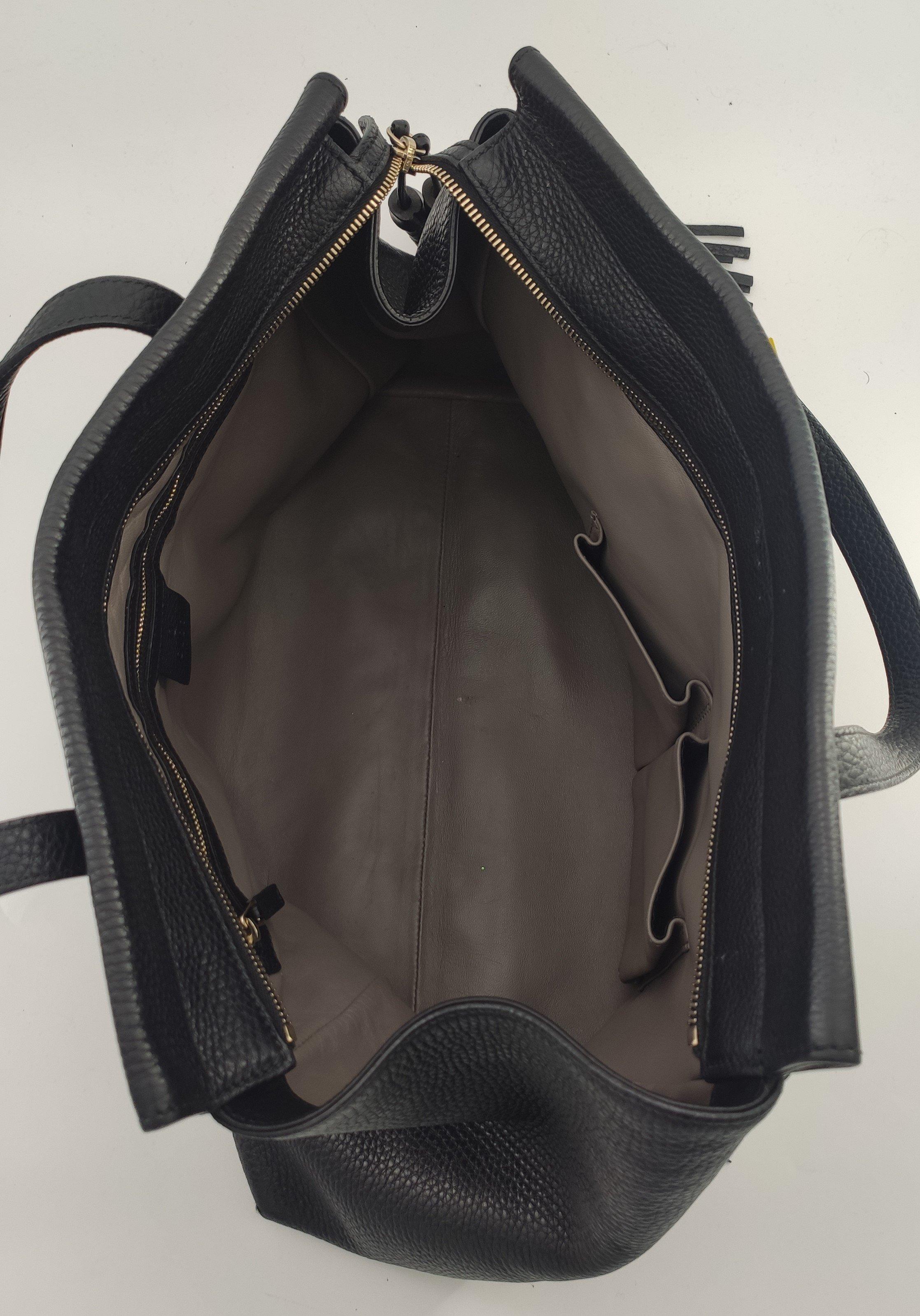 GUCCI Shoulder bag in Black Leather 1